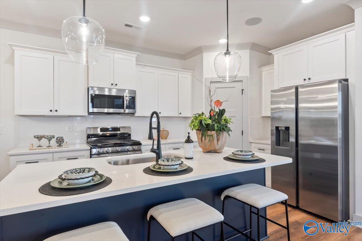 6562 Oak Meadow Drive