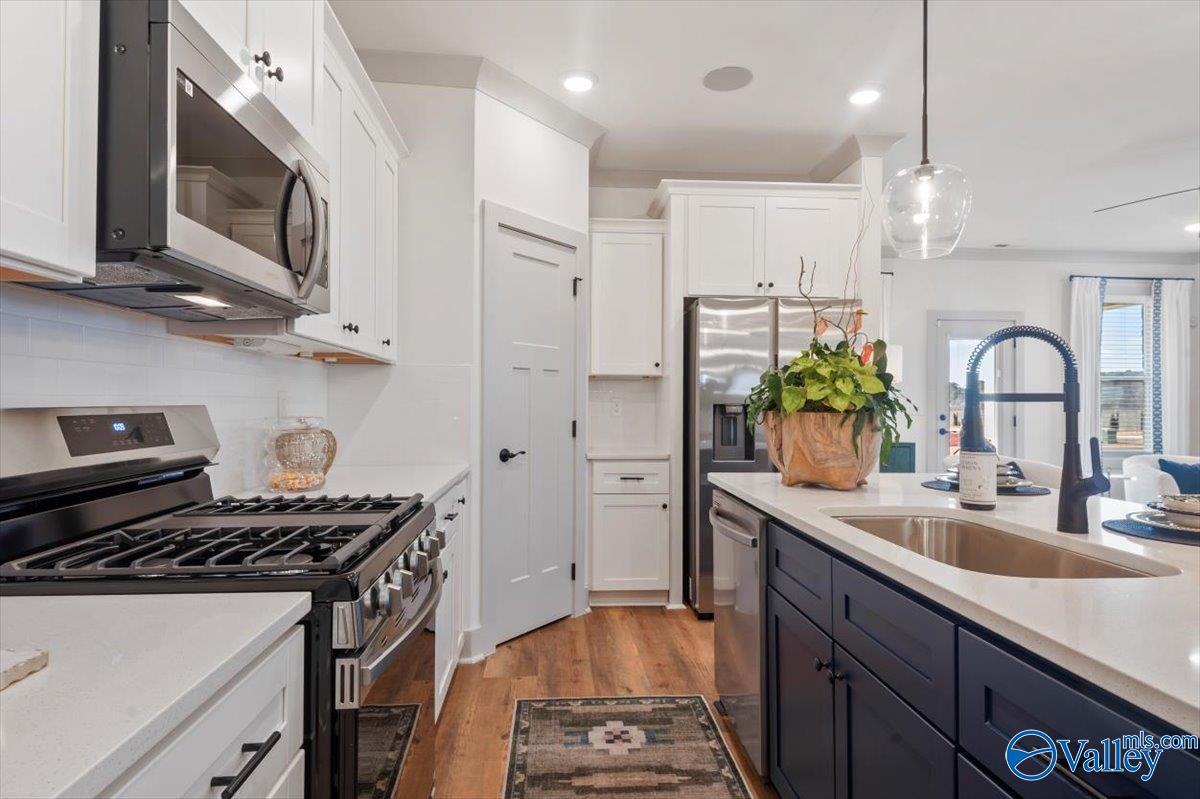 6562 Oak Meadow Drive