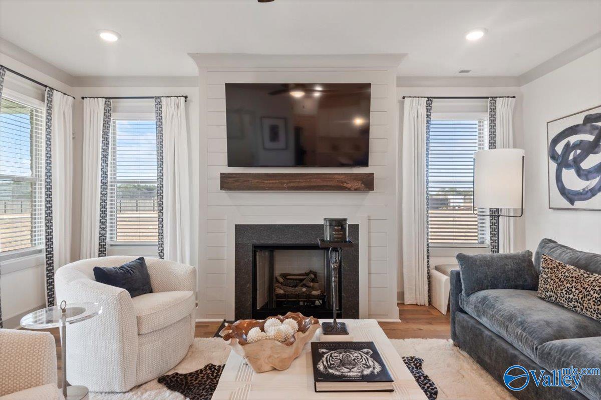6562 Oak Meadow Drive