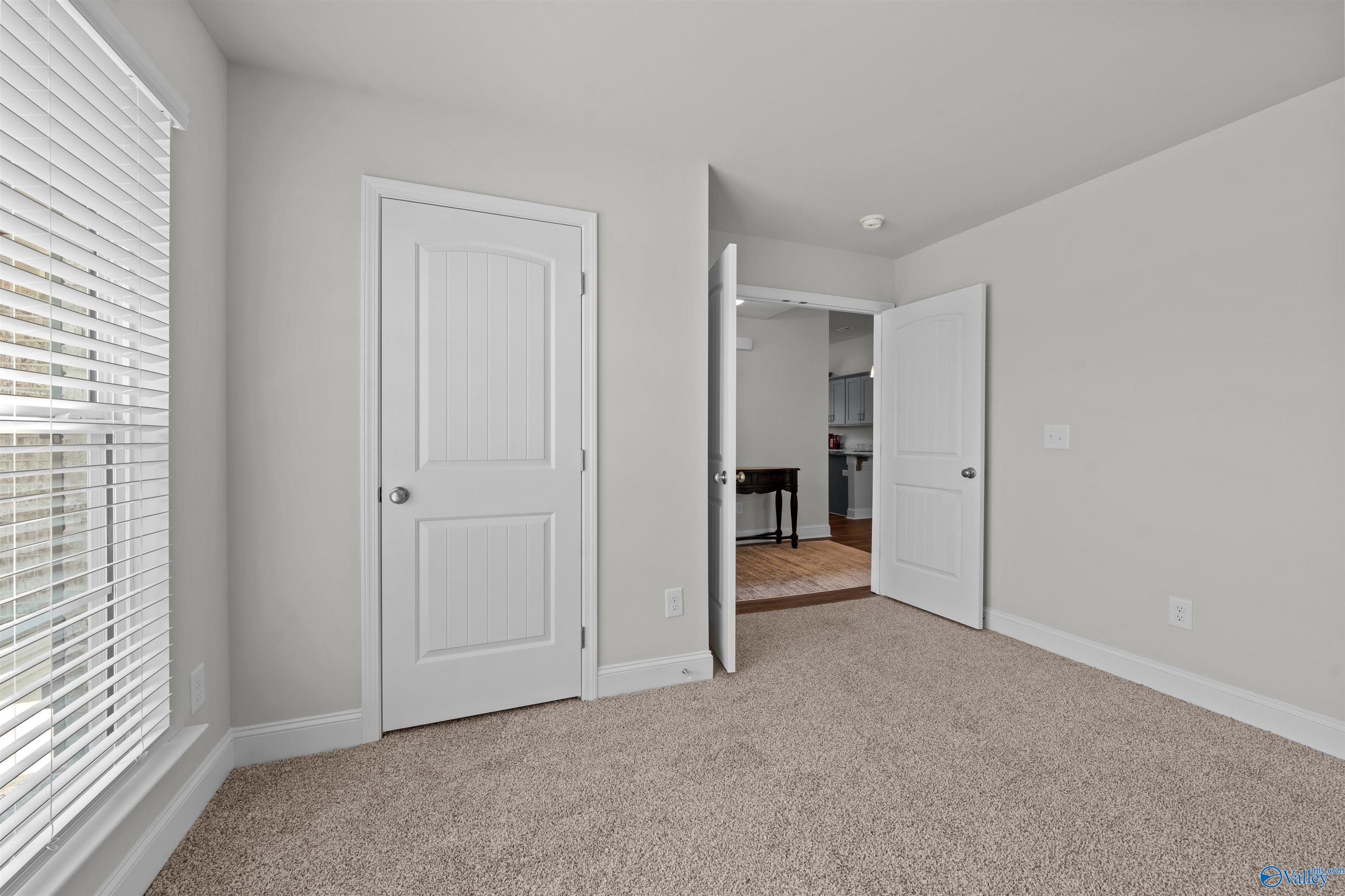 6122 Feather Way SE