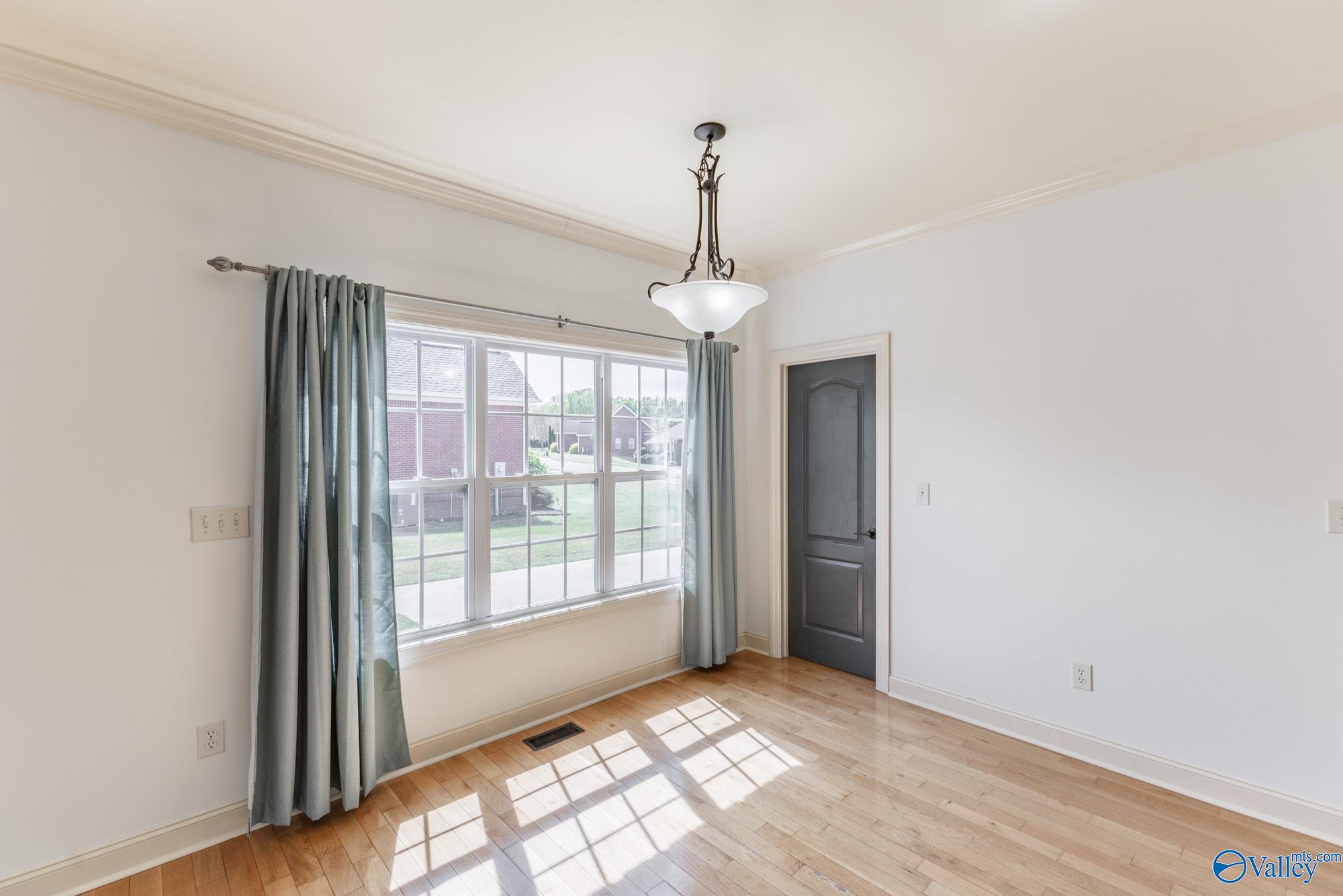 224 Twin Lakes Drive