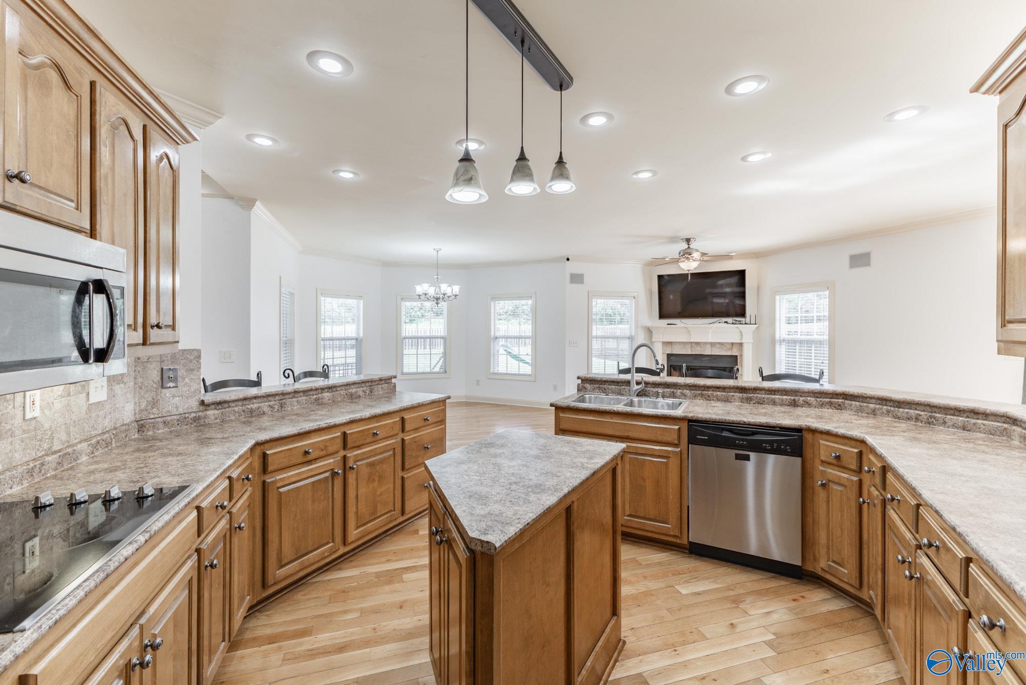 224 Twin Lakes Drive