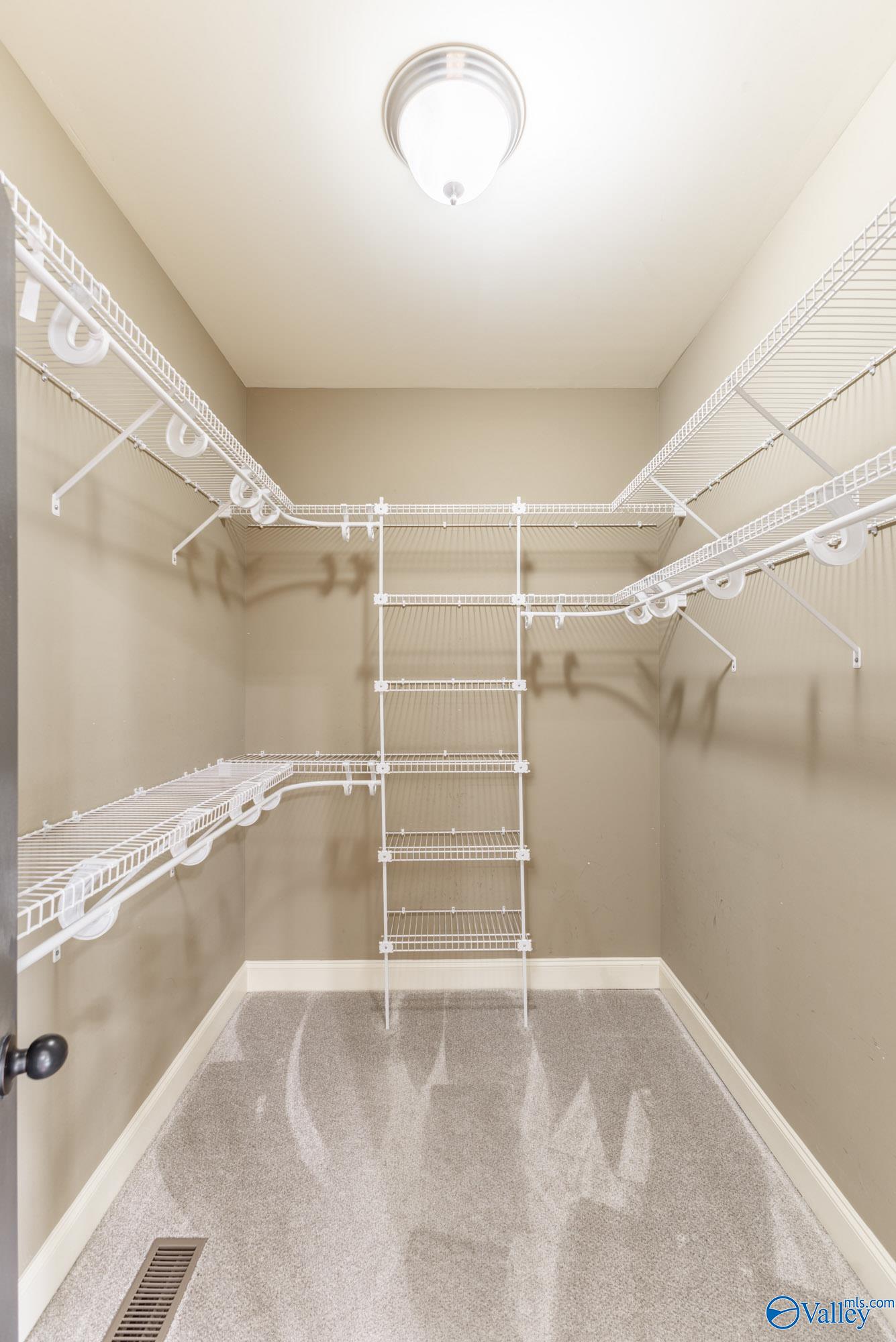 224 Twin Lakes Drive