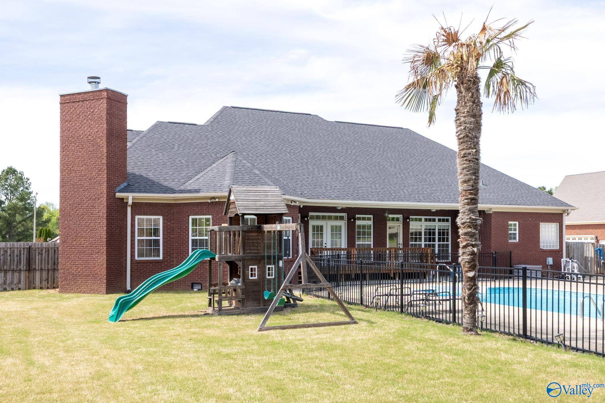 224 Twin Lakes Drive