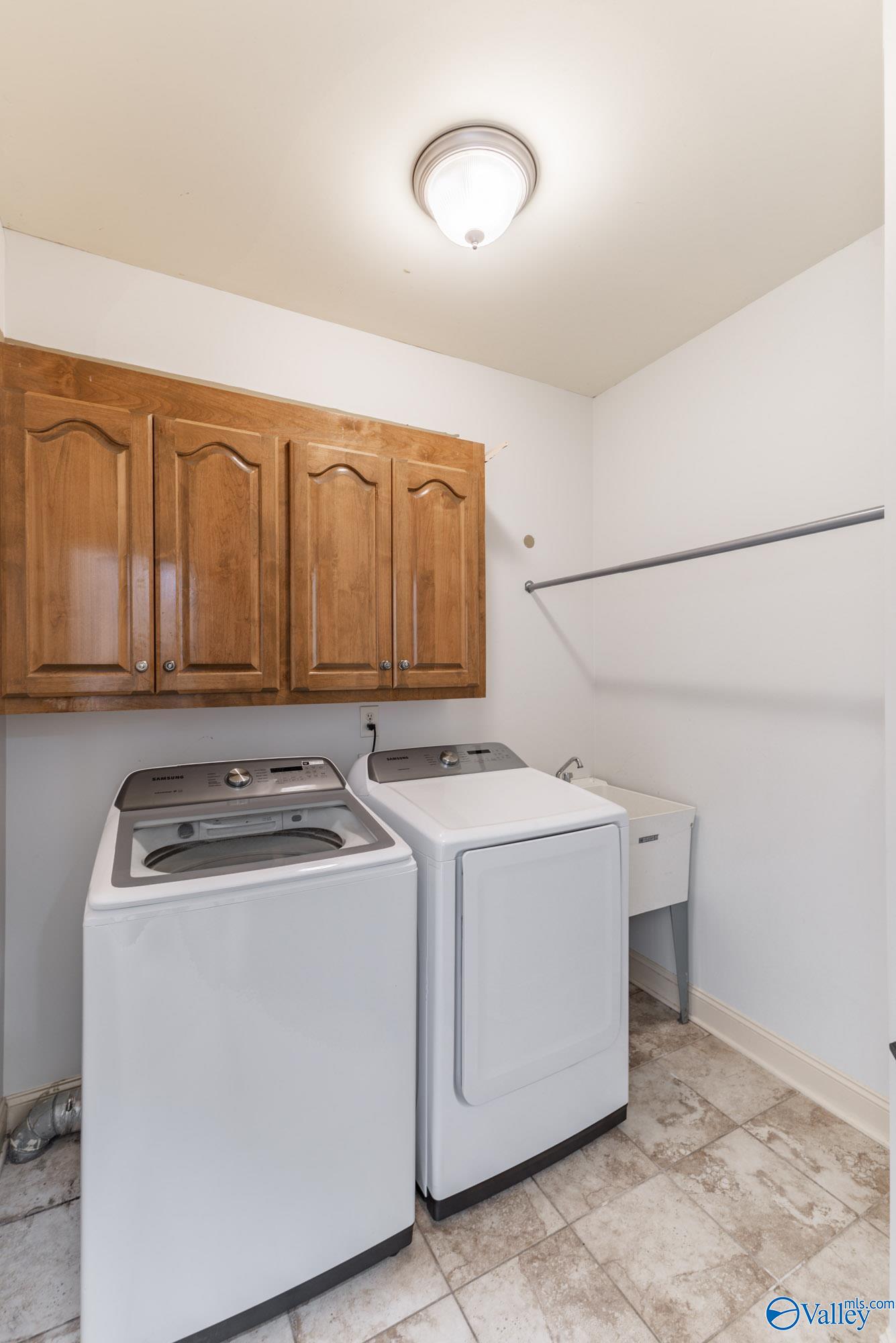 224 Twin Lakes Drive