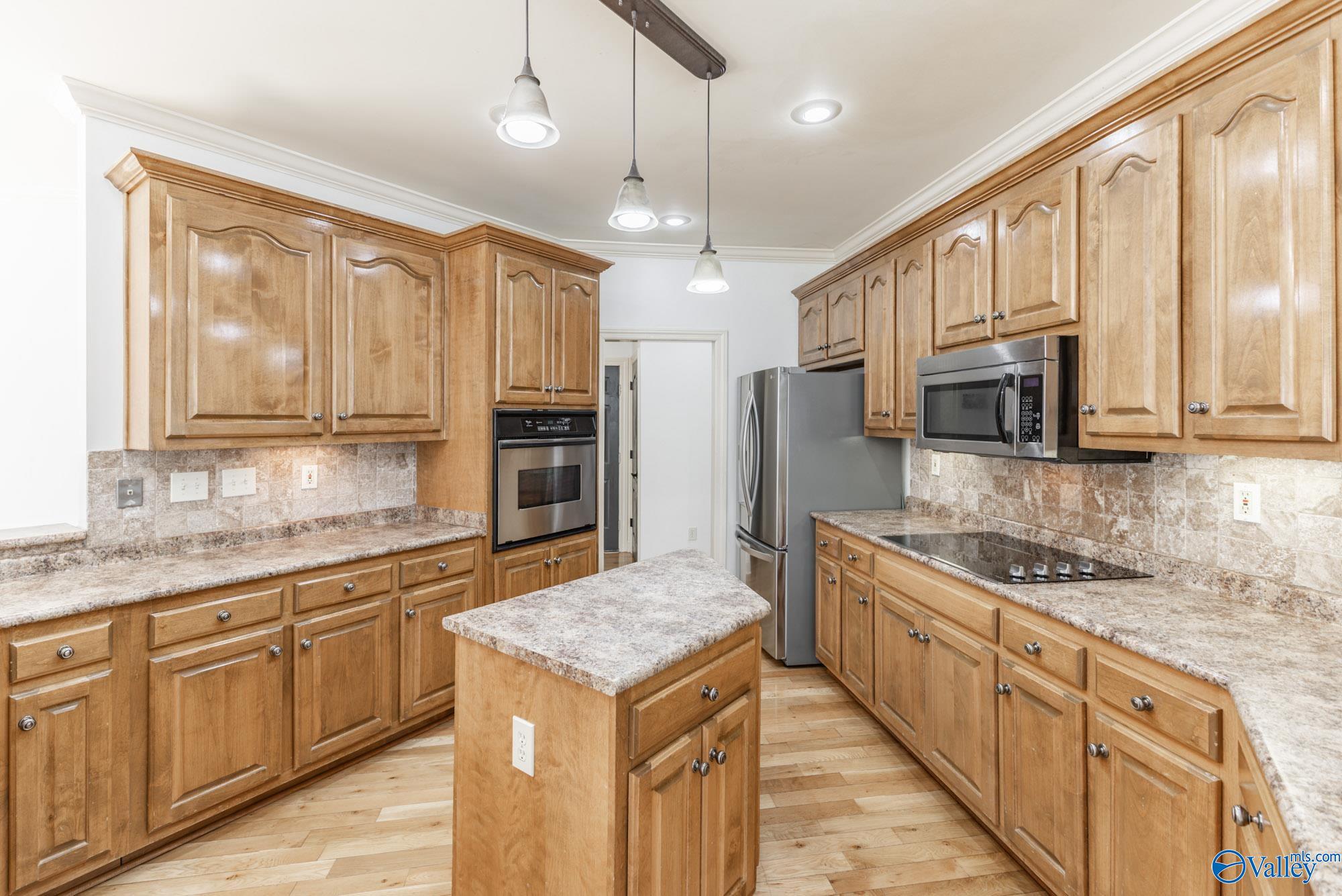 224 Twin Lakes Drive