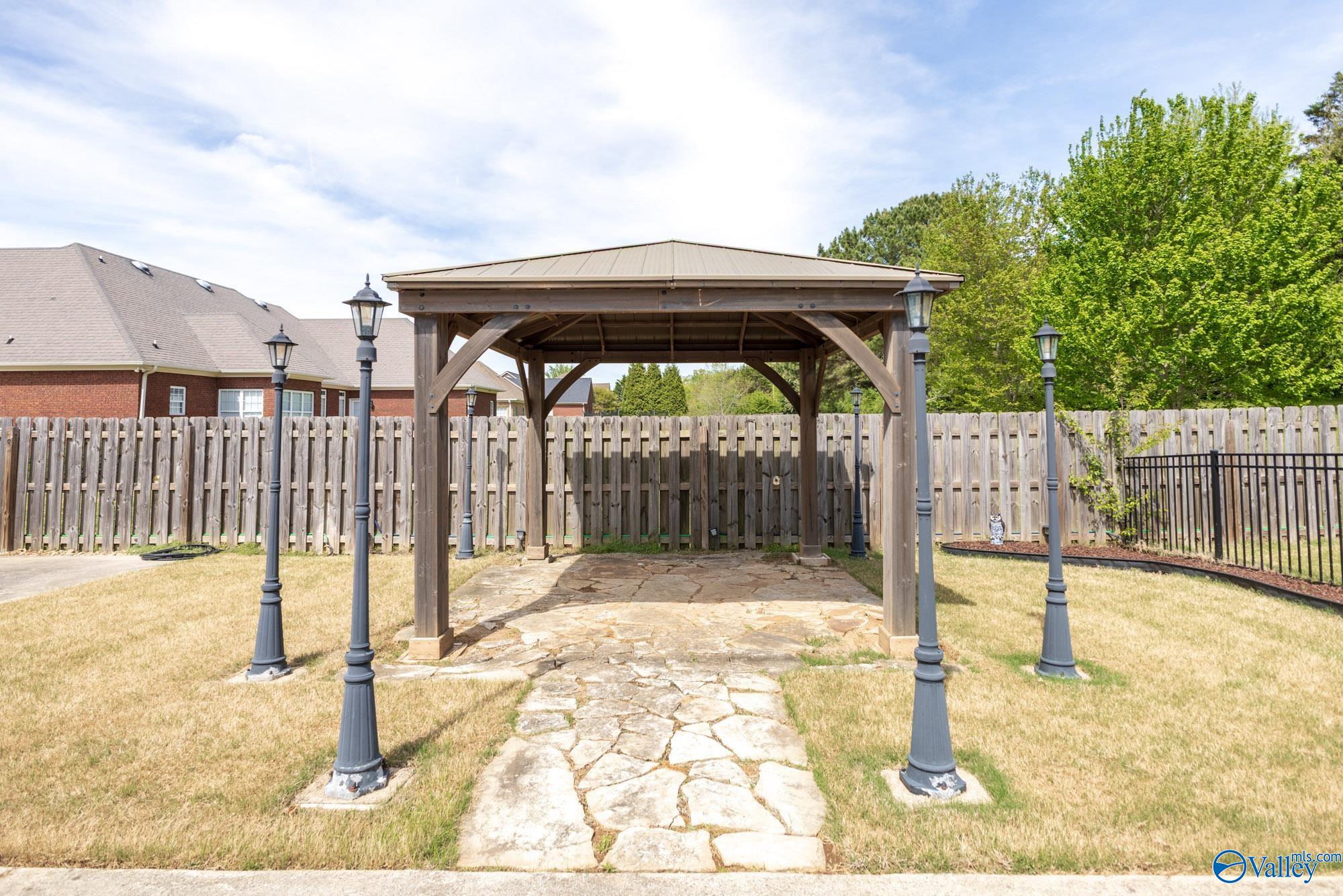 224 Twin Lakes Drive