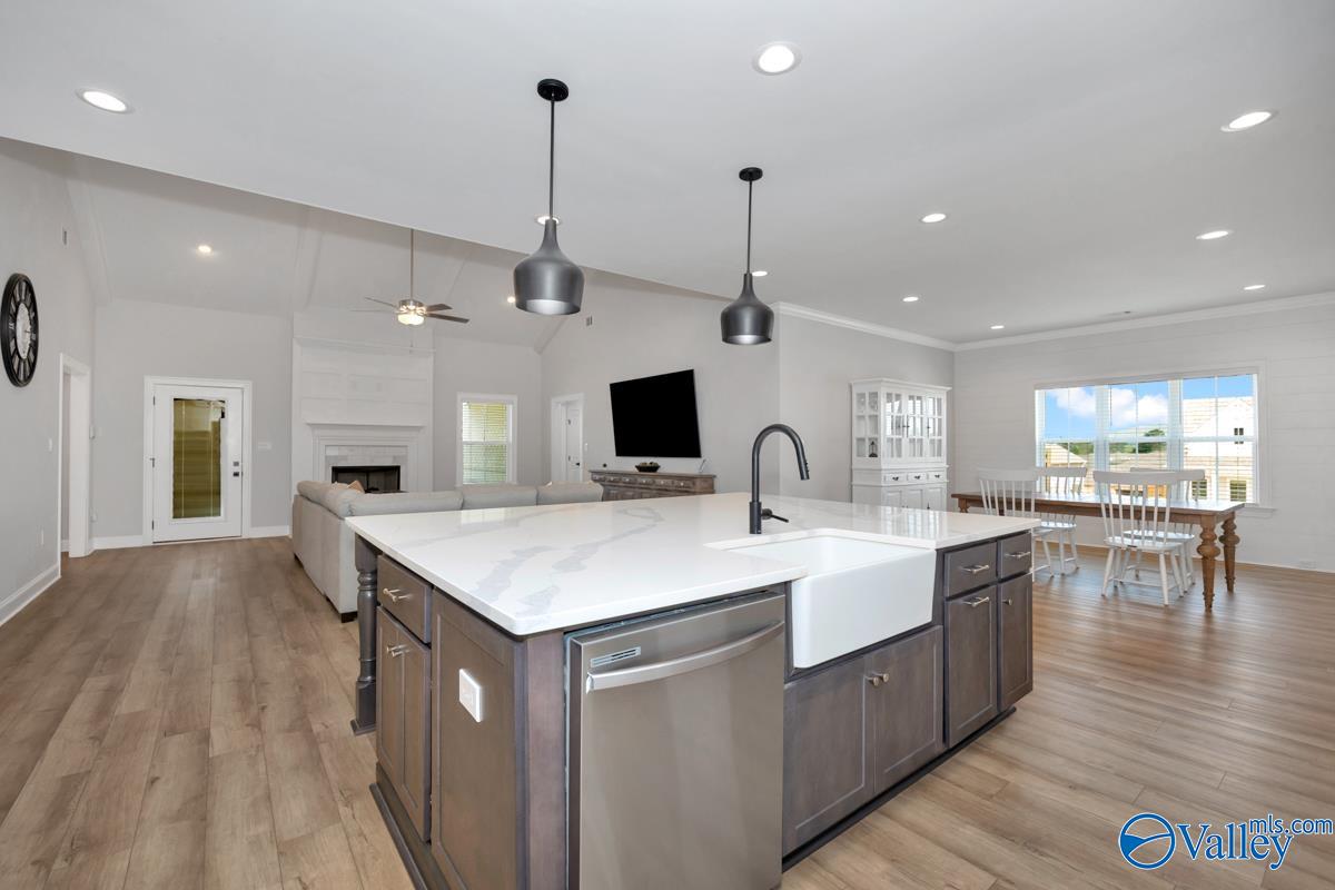 7652 Shaun Leslie Circle SE