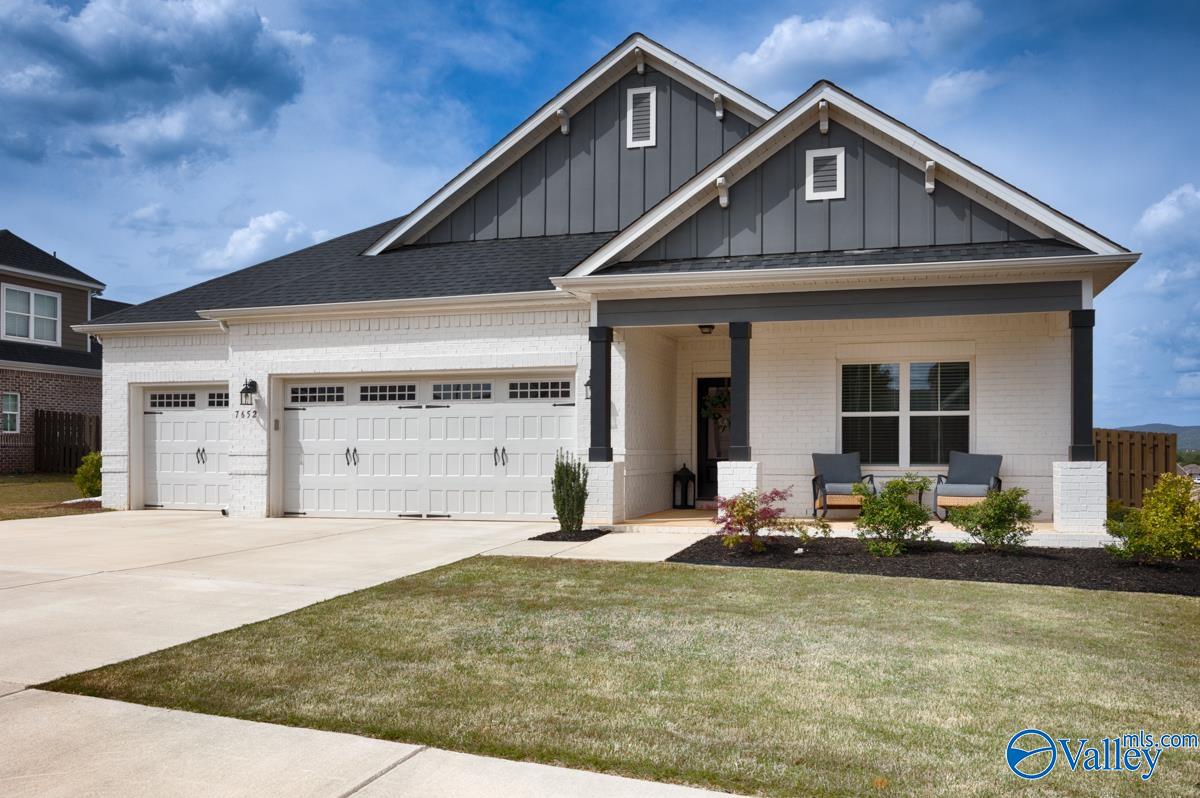 7652 Shaun Leslie Circle SE