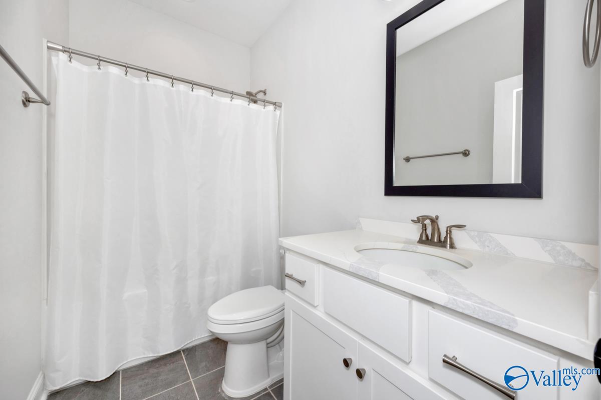 7652 Shaun Leslie Circle SE