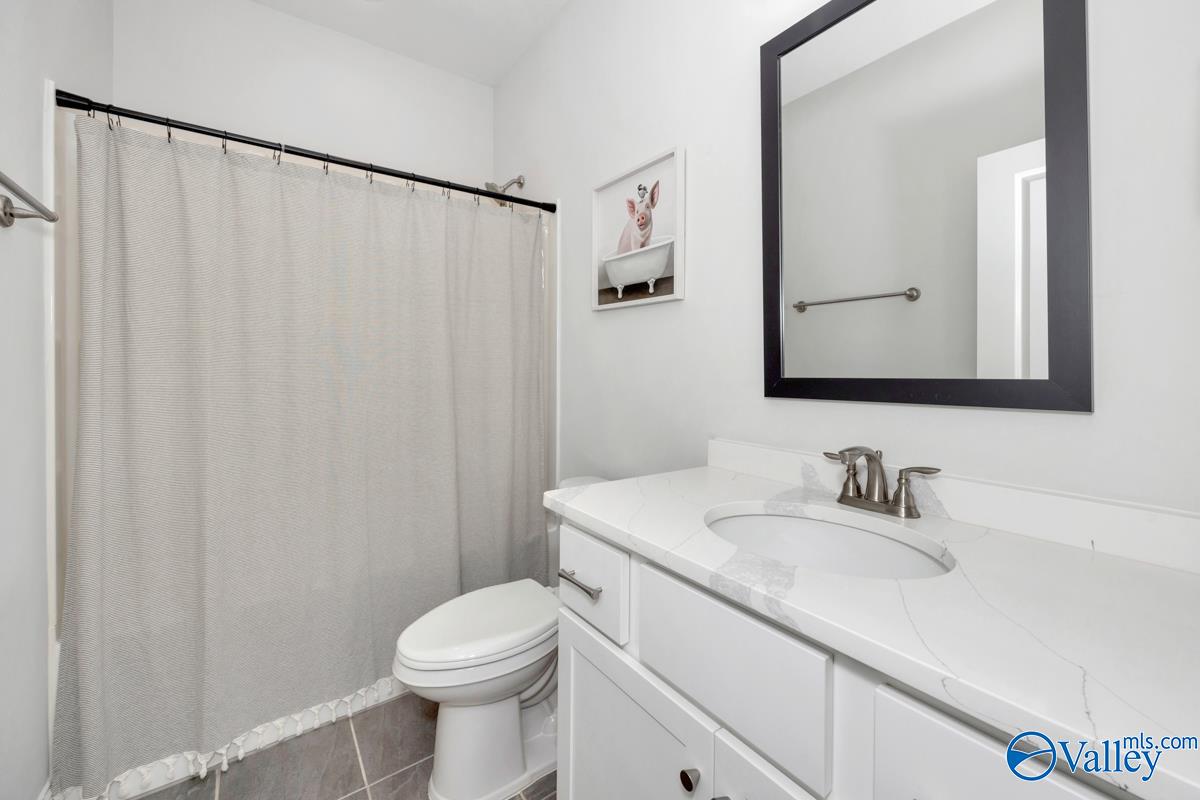 7652 Shaun Leslie Circle SE