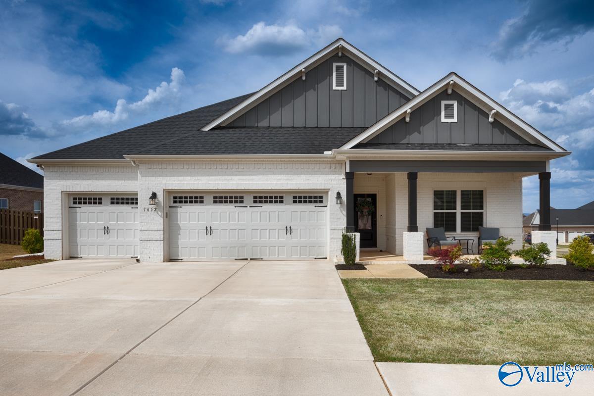 7652 Shaun Leslie Circle SE