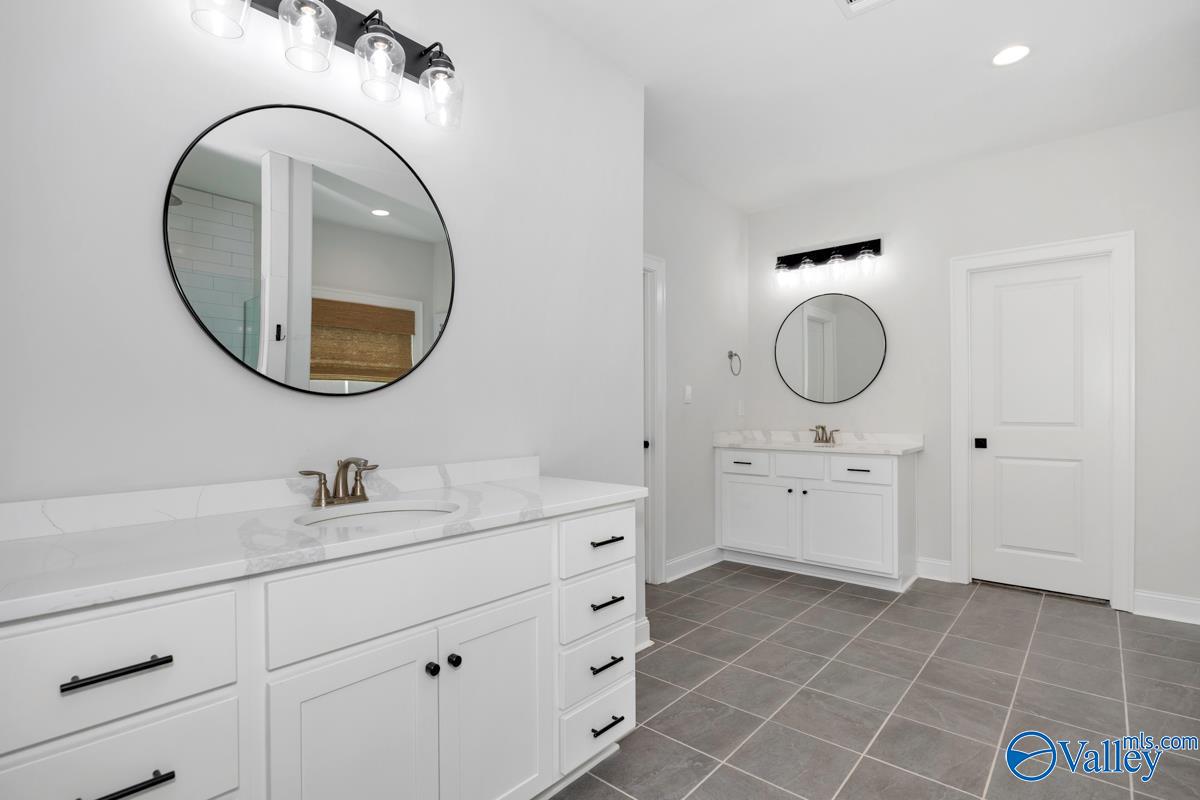 7652 Shaun Leslie Circle SE