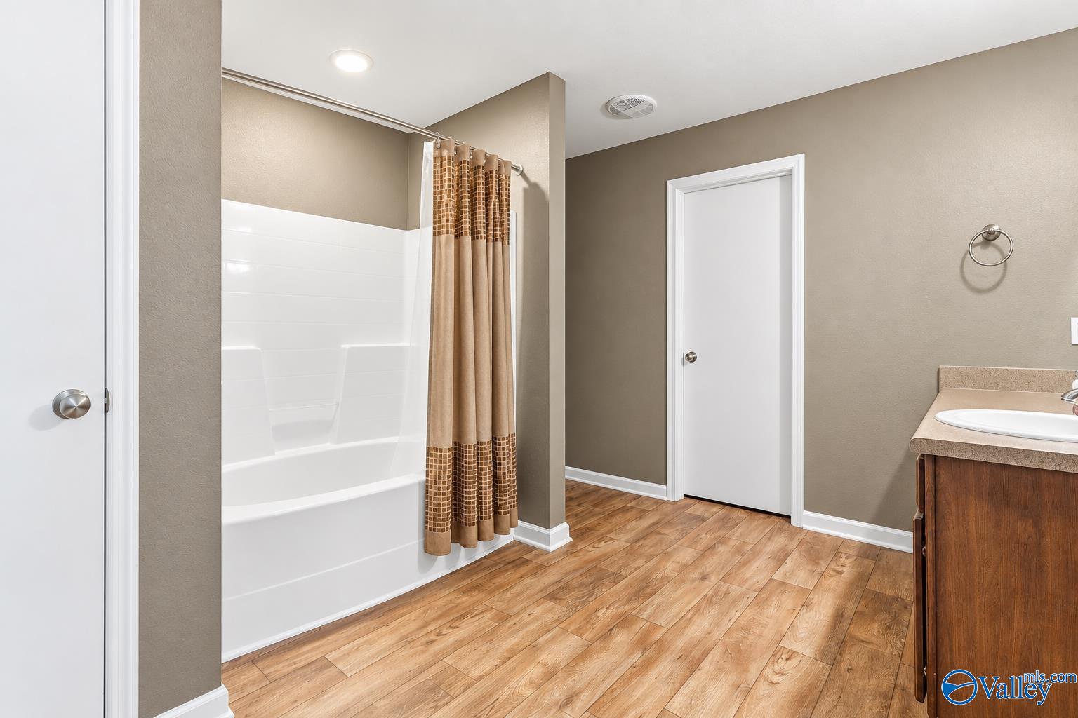 212 Whitestone Drive