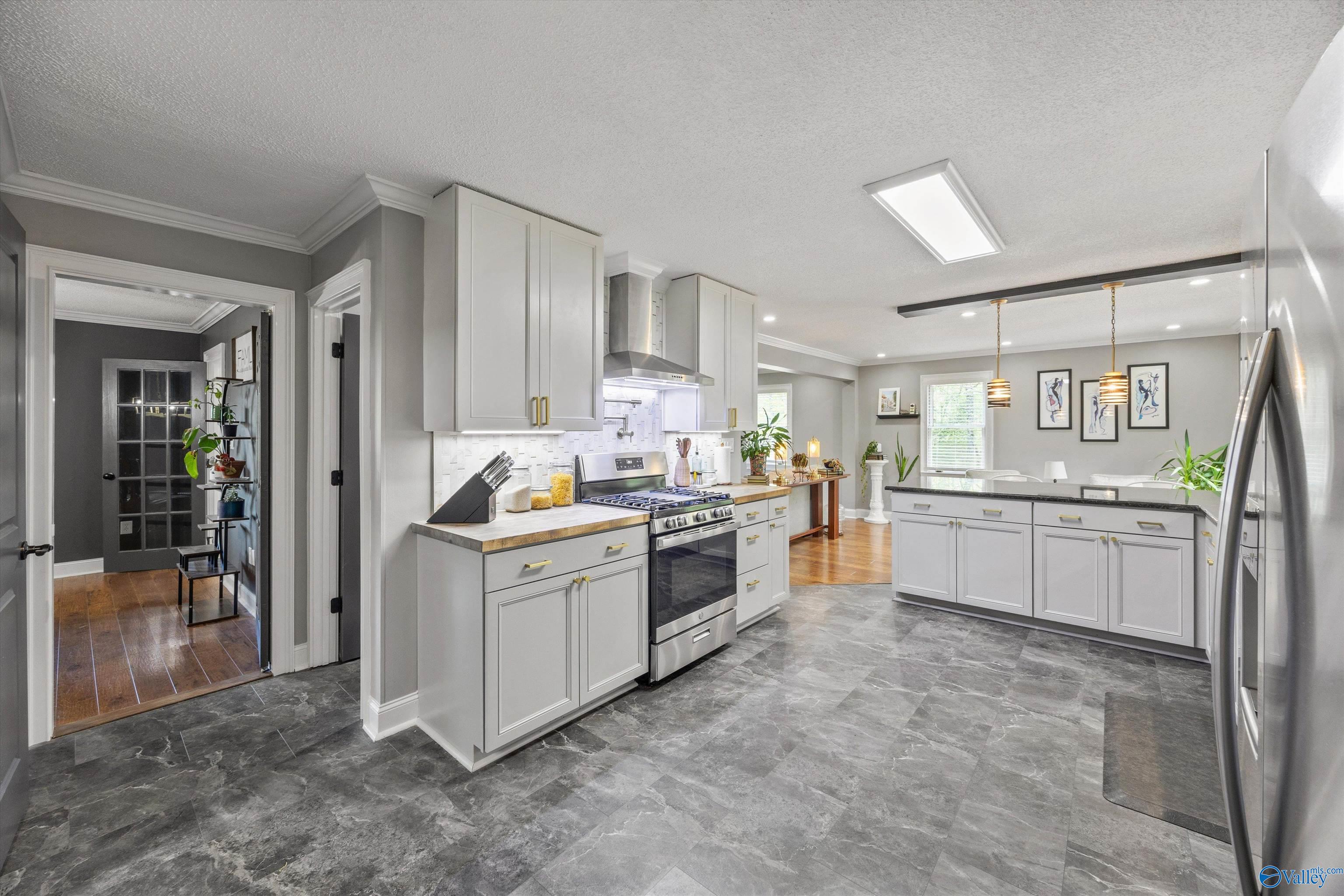 726 Douglass Road NW