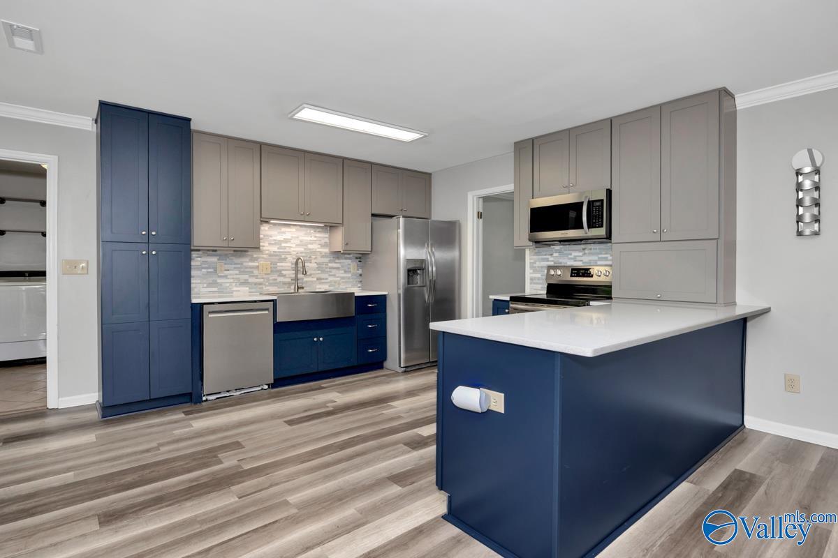 105 Lynbrook Blvd