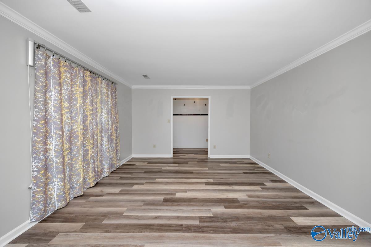 105 Lynbrook Blvd