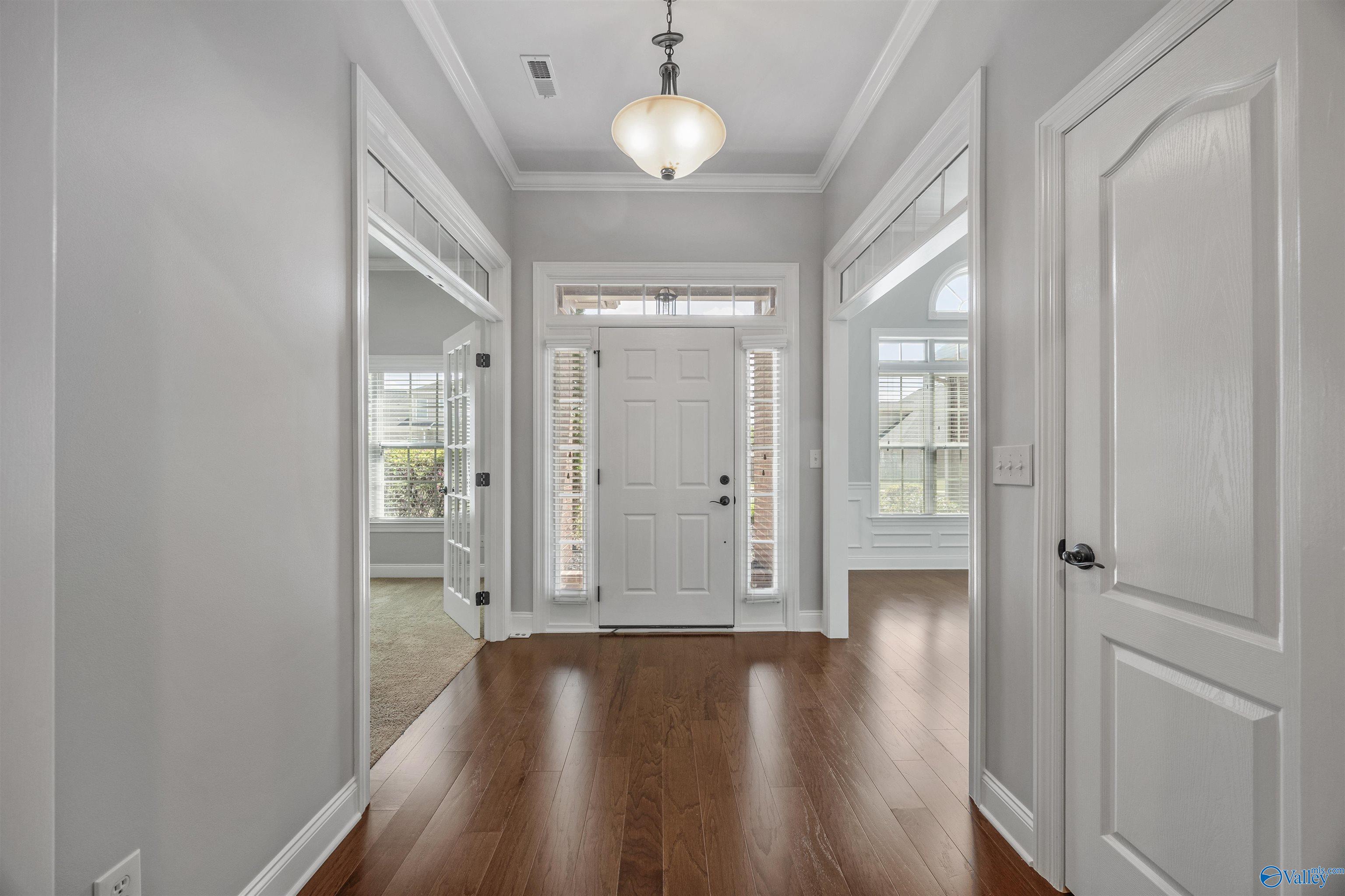 102 Woodmere Court