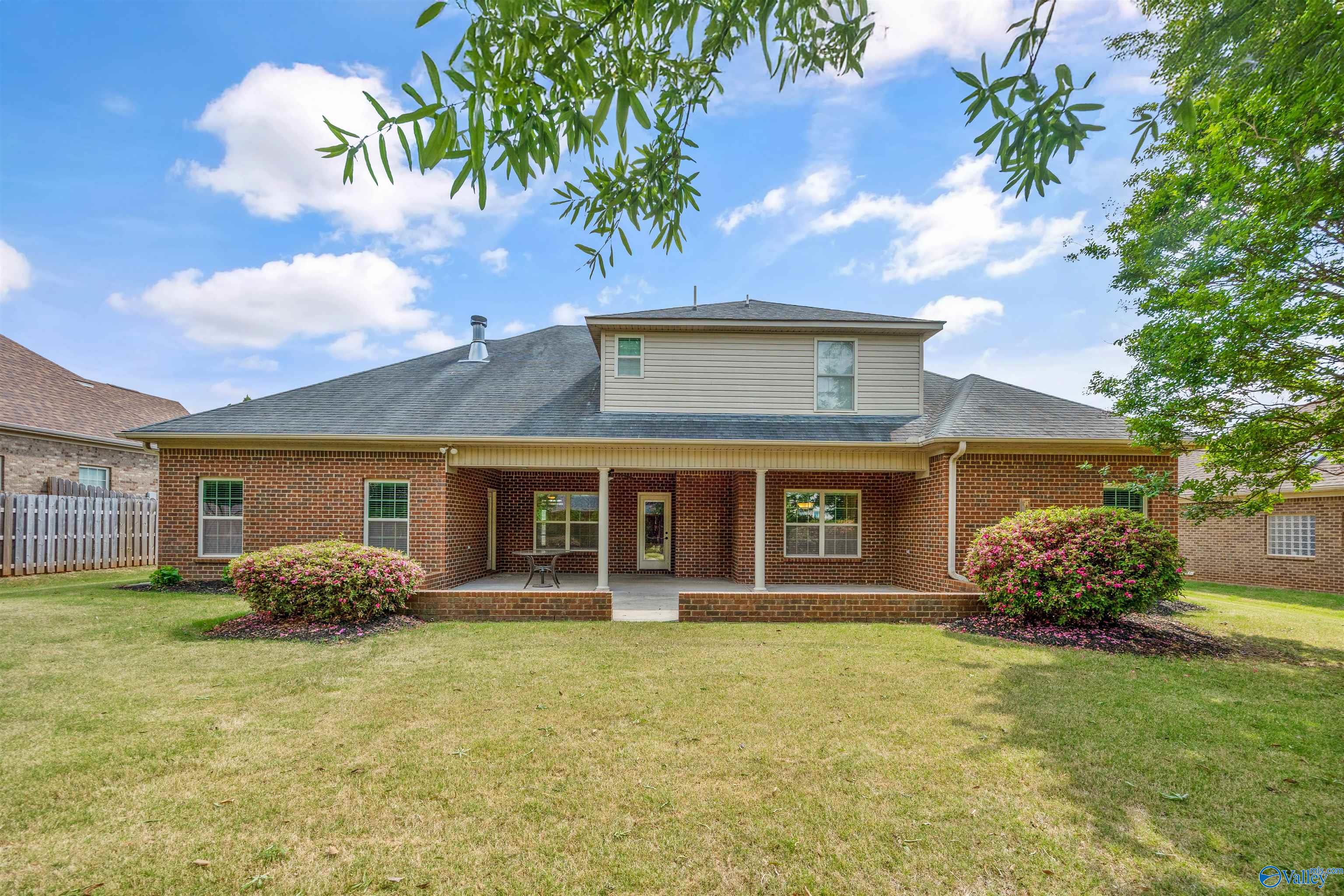 102 Woodmere Court