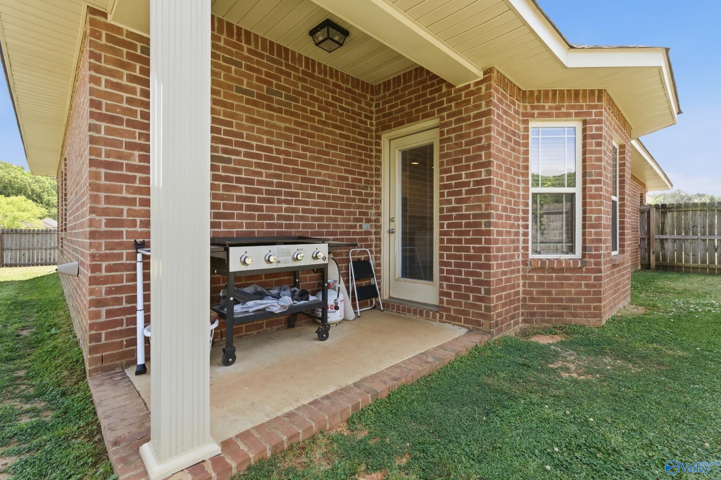 126 Clydesdale Lane