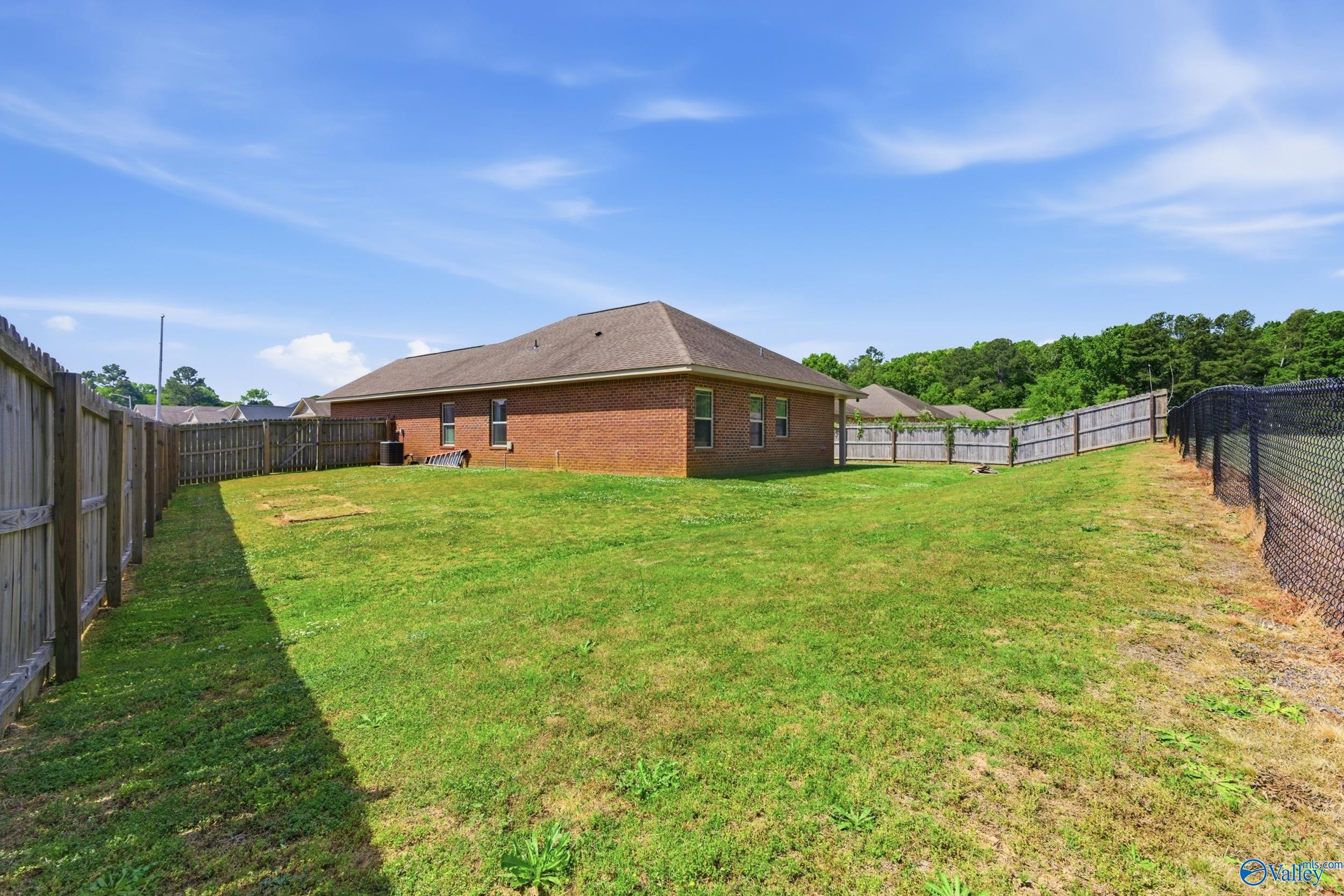 126 Clydesdale Lane