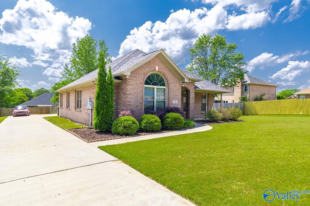 2510 Lawson Lake Court