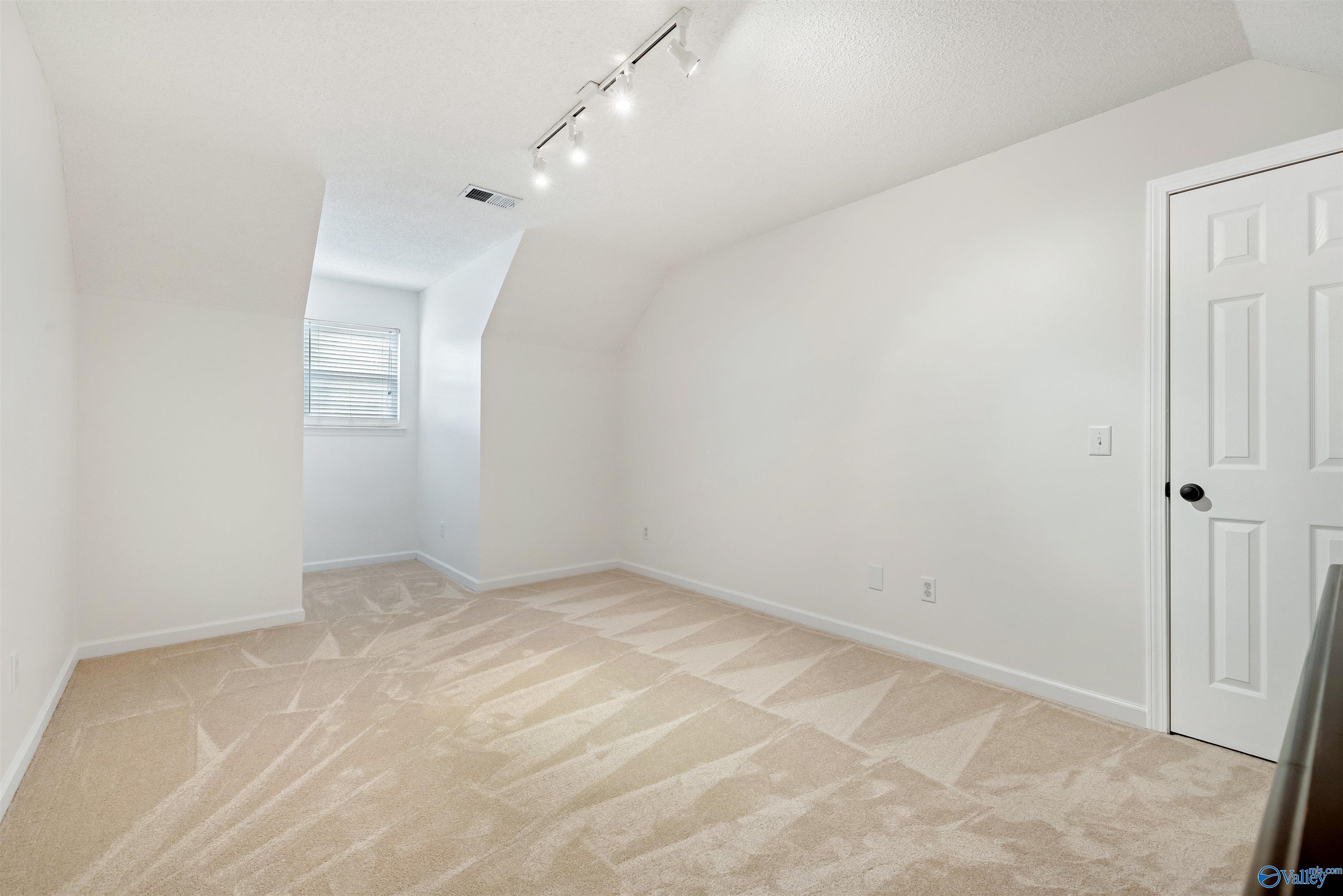 1134 Rose Lane