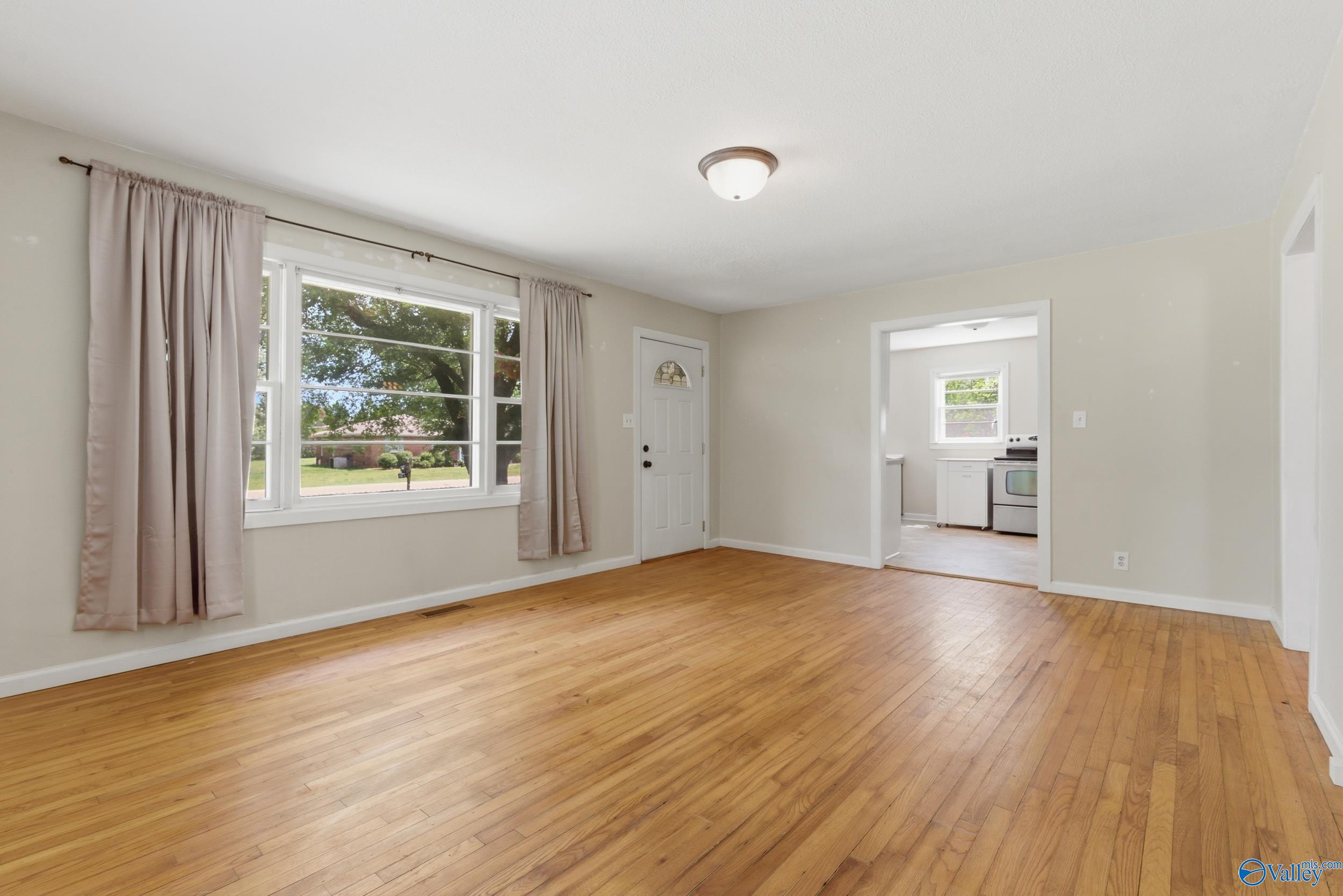 9347 Pulaski Pike