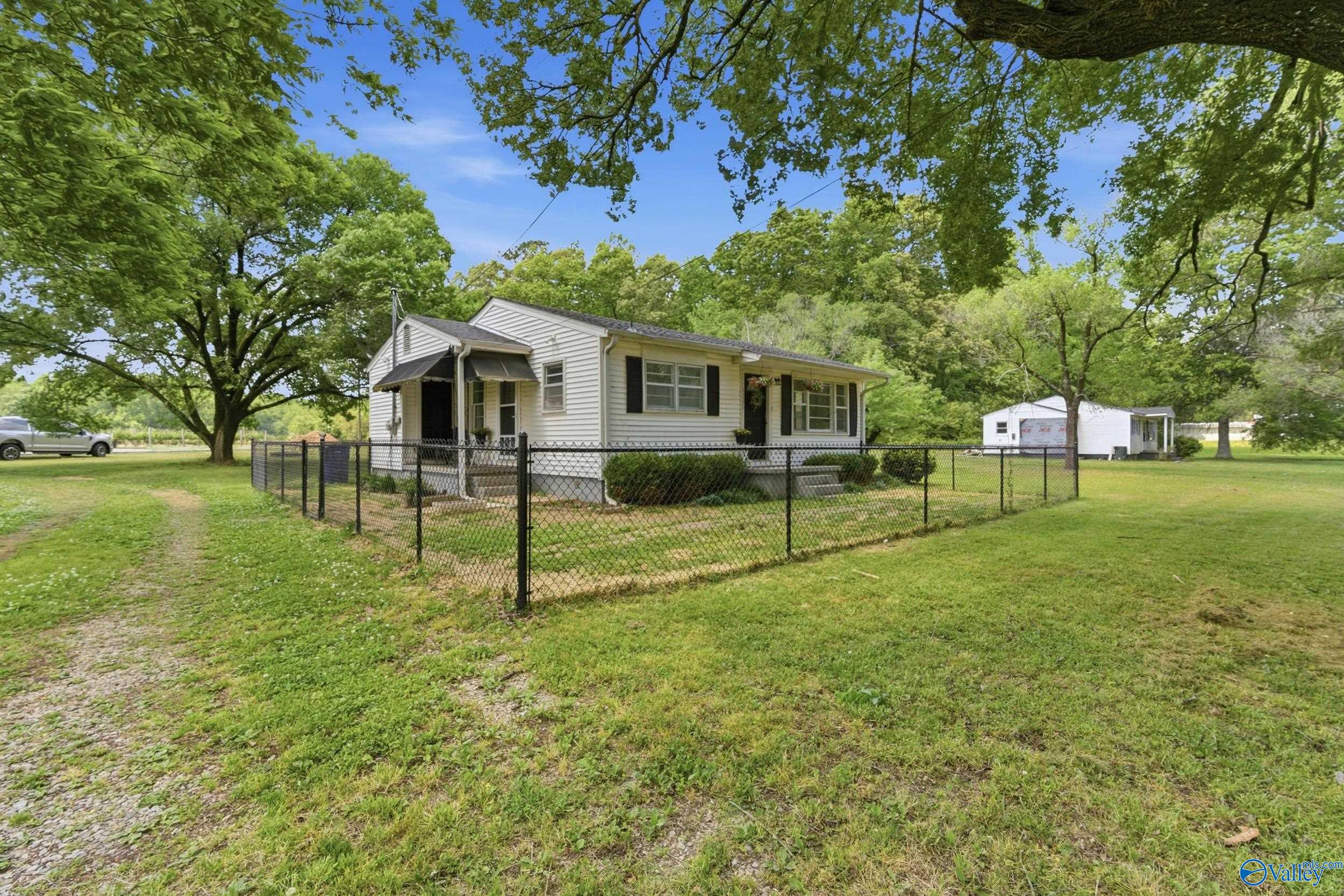 9347 Pulaski Pike
