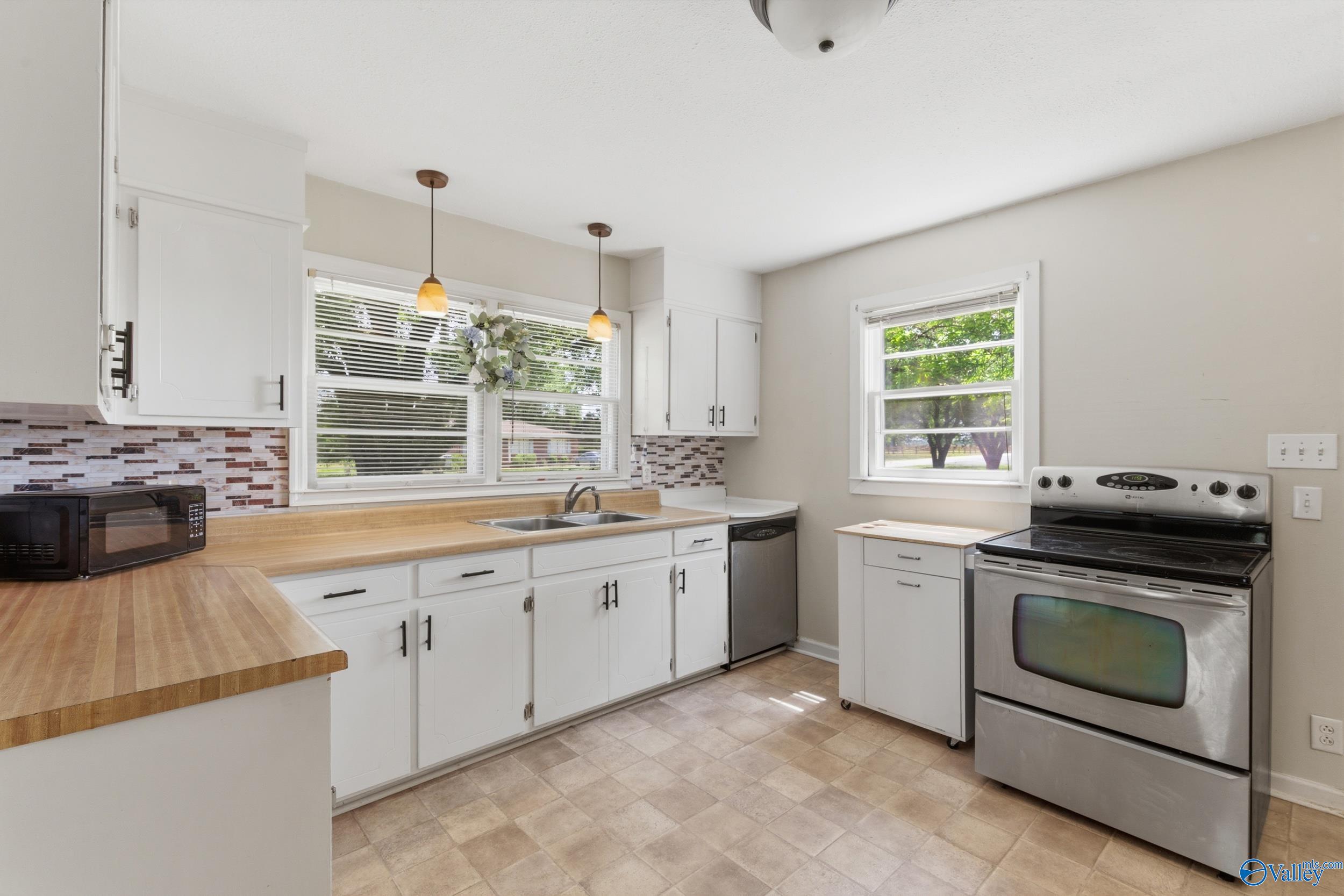 9347 Pulaski Pike