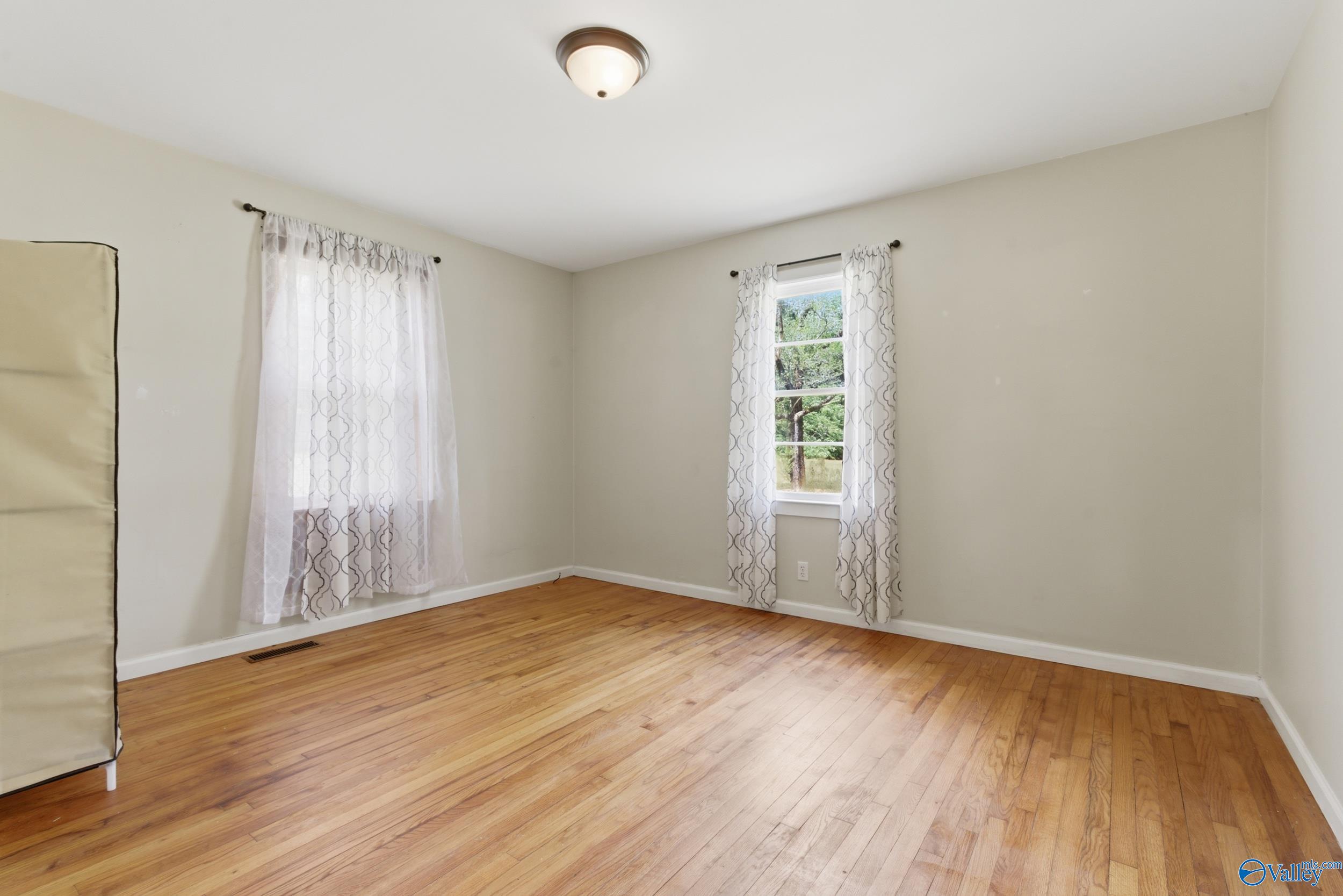 9347 Pulaski Pike
