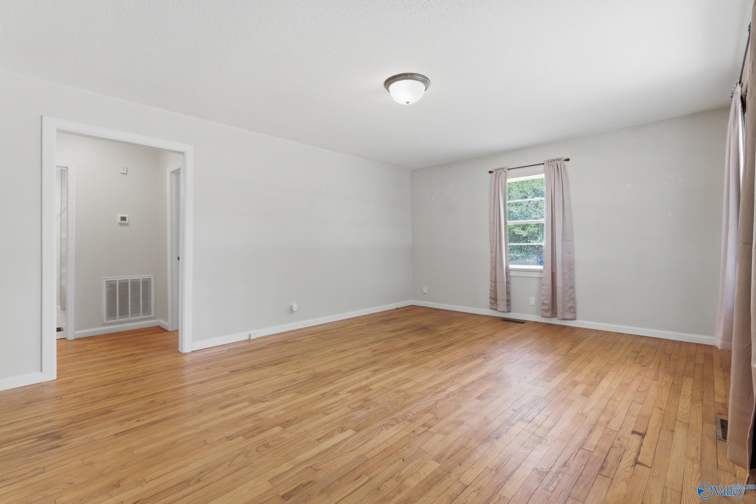 9347 Pulaski Pike