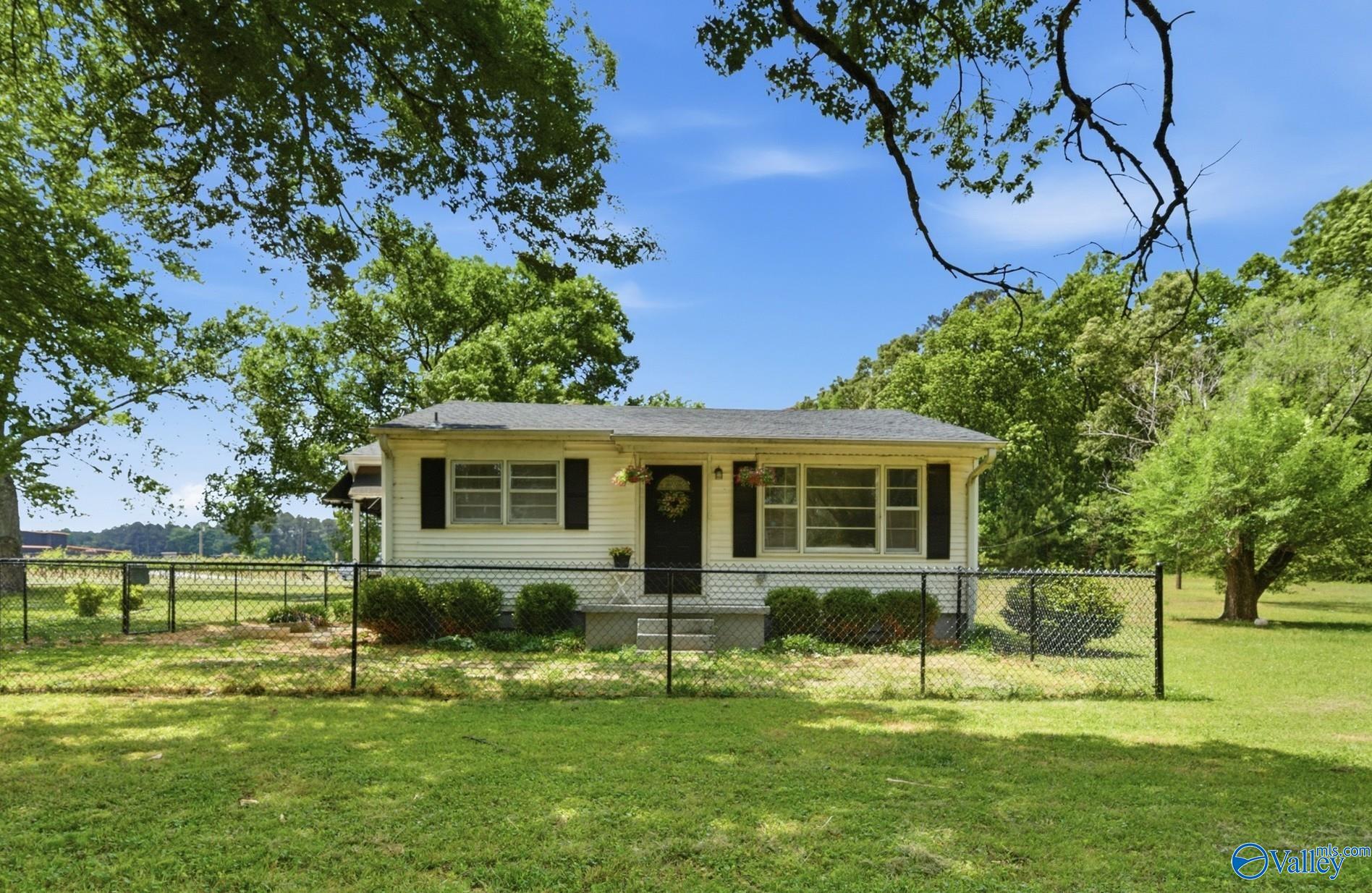 9347 Pulaski Pike