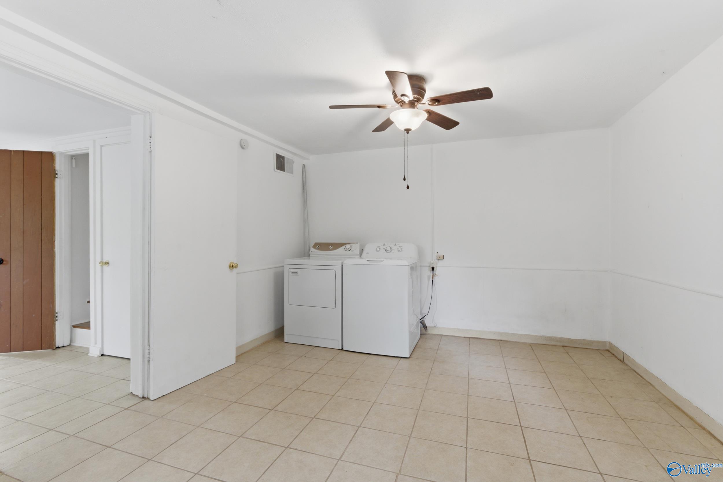 1002 Woodall Lane