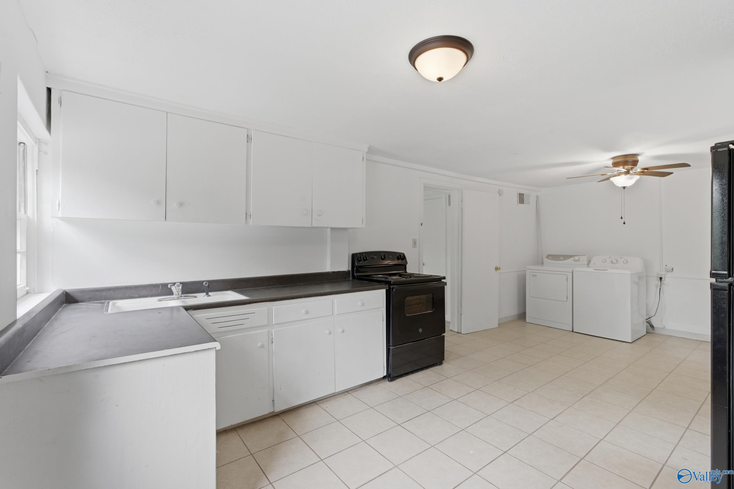 1002 Woodall Lane