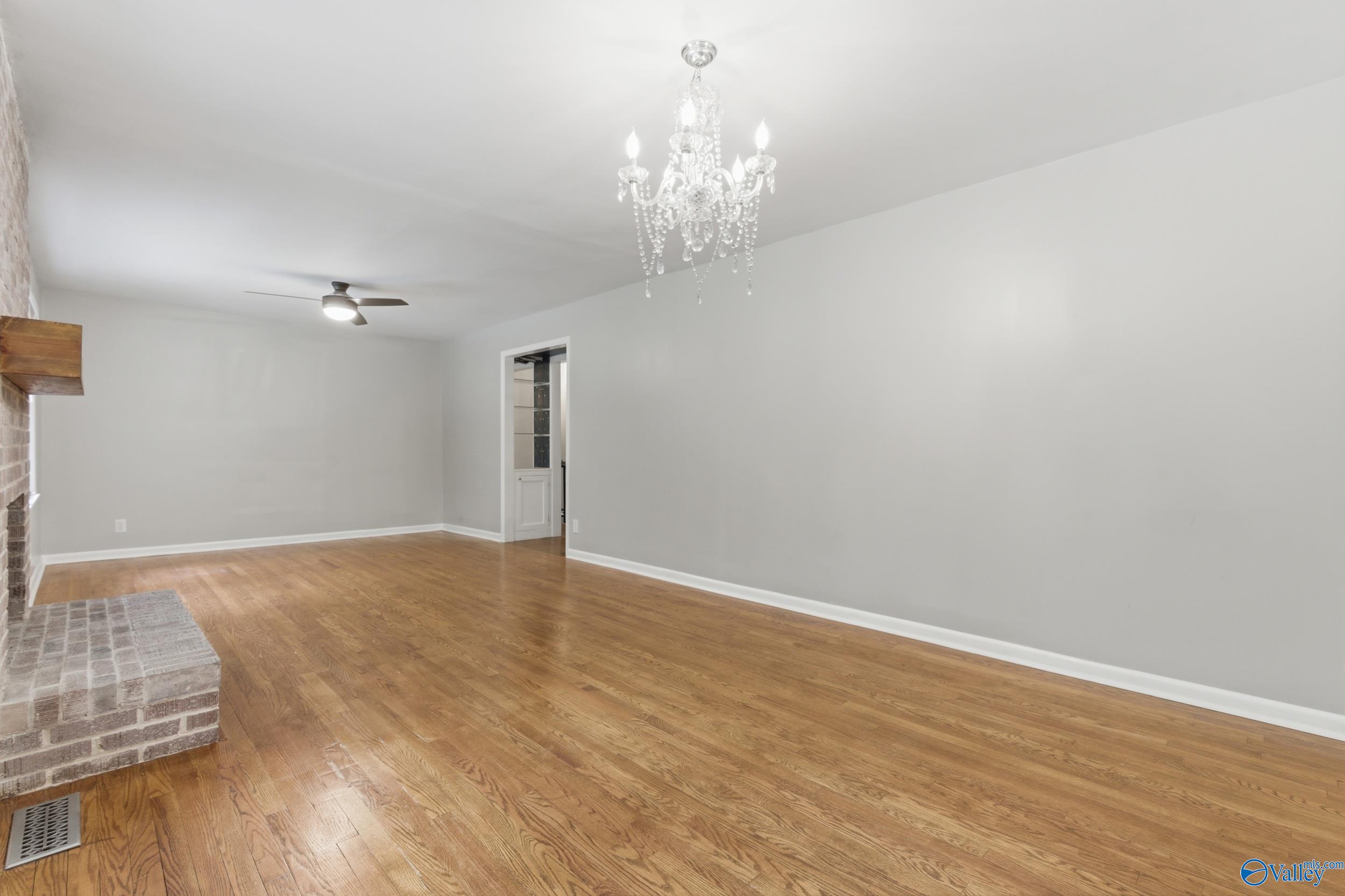 1002 Woodall Lane