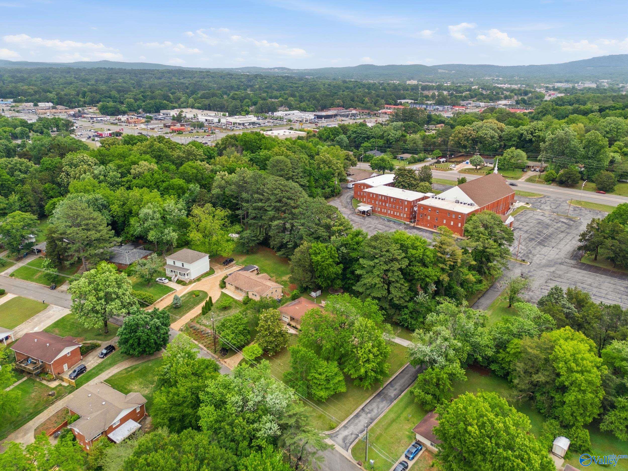 1002 Woodall Lane