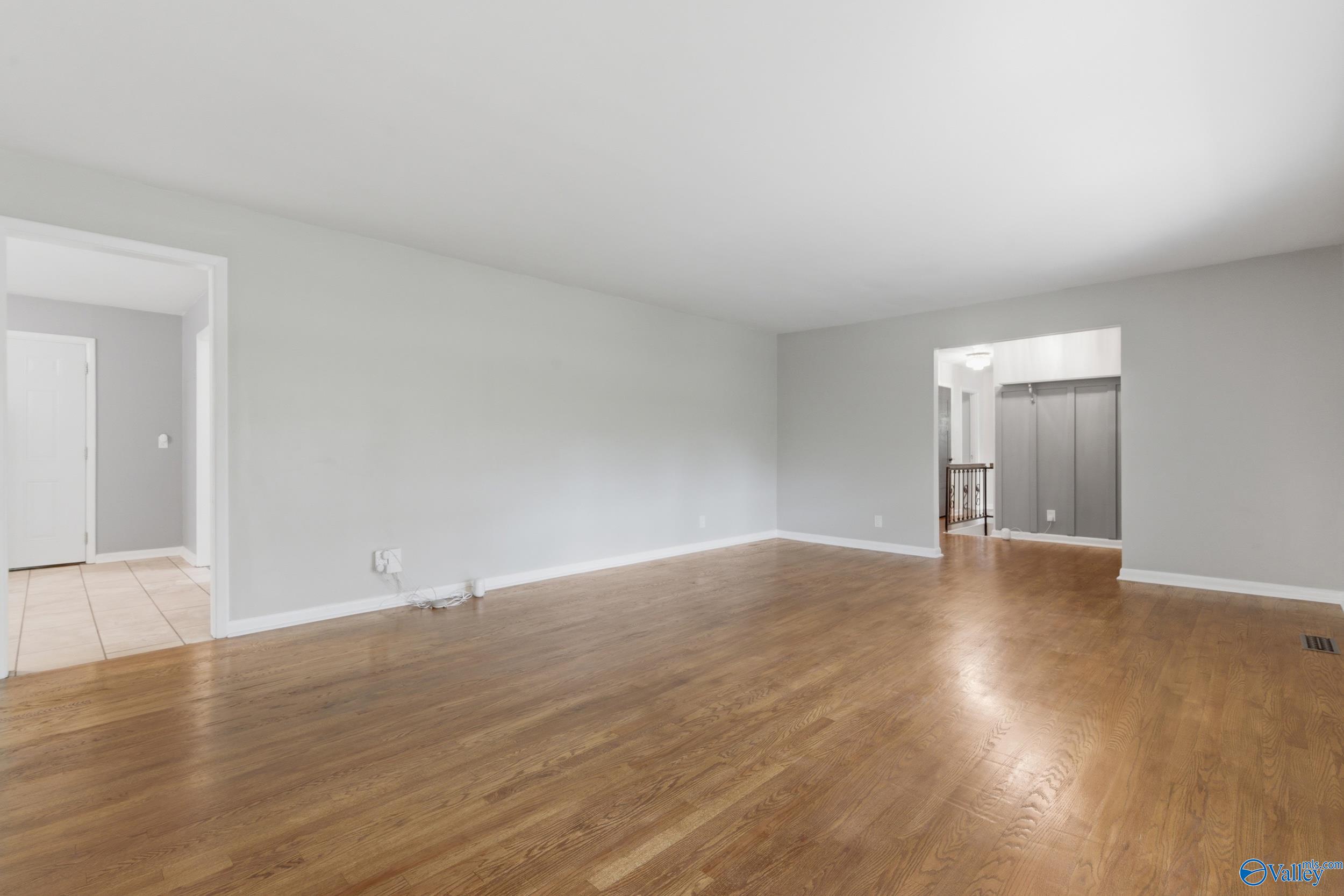 1002 Woodall Lane
