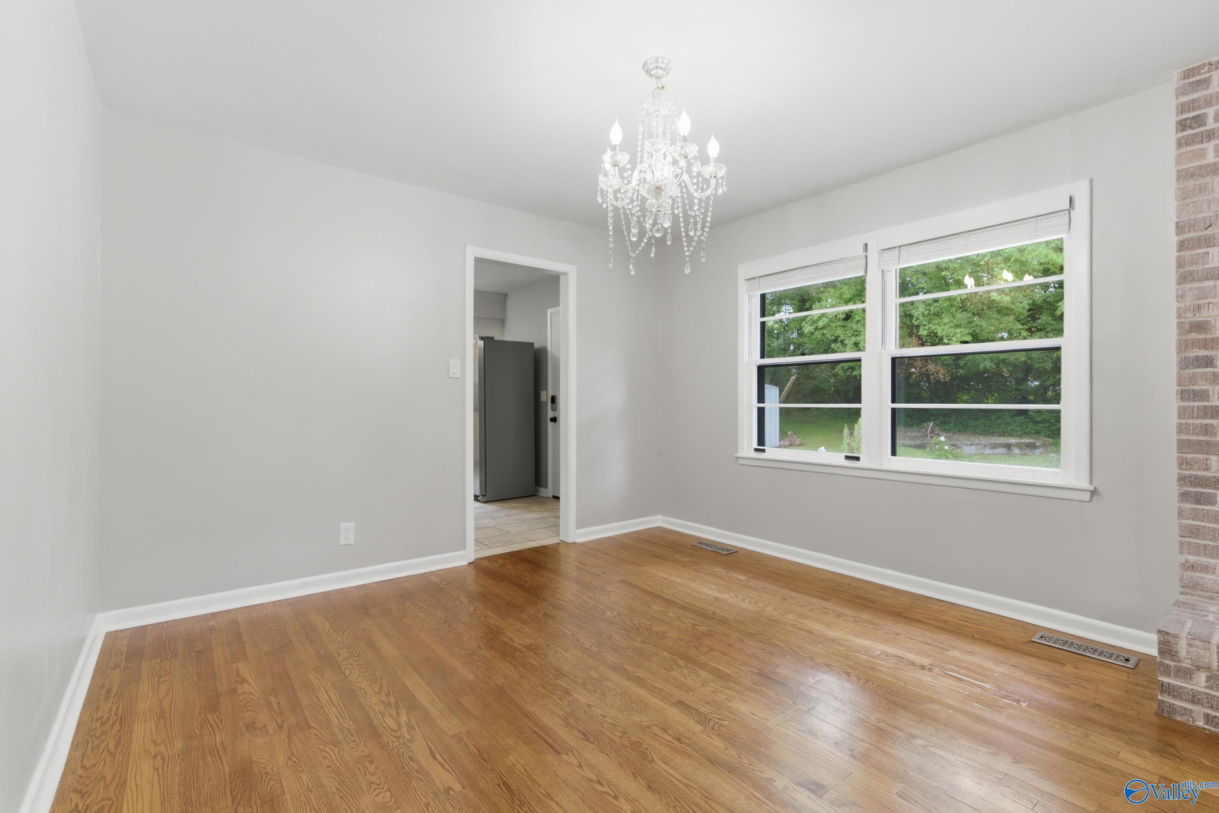 1002 Woodall Lane