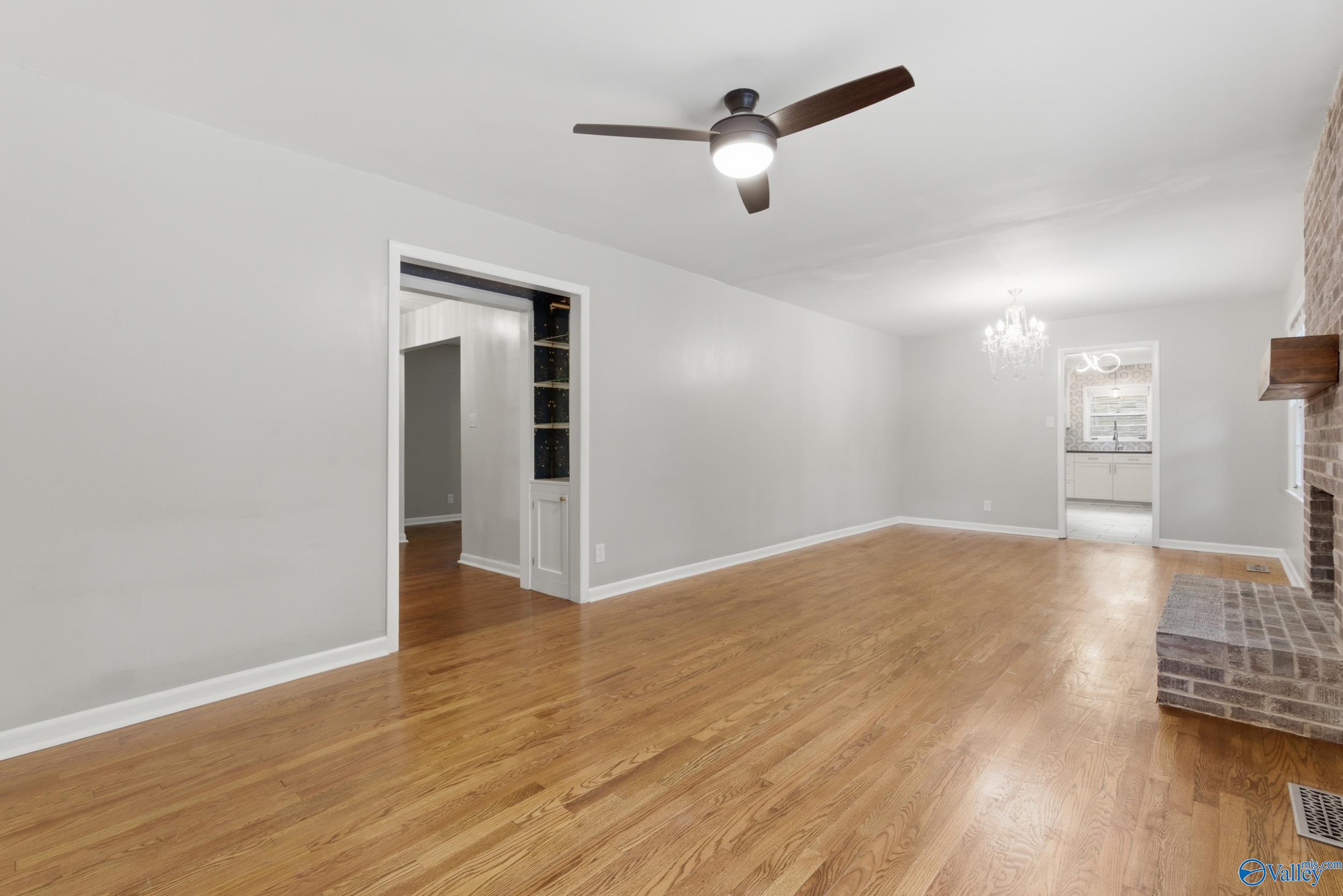 1002 Woodall Lane