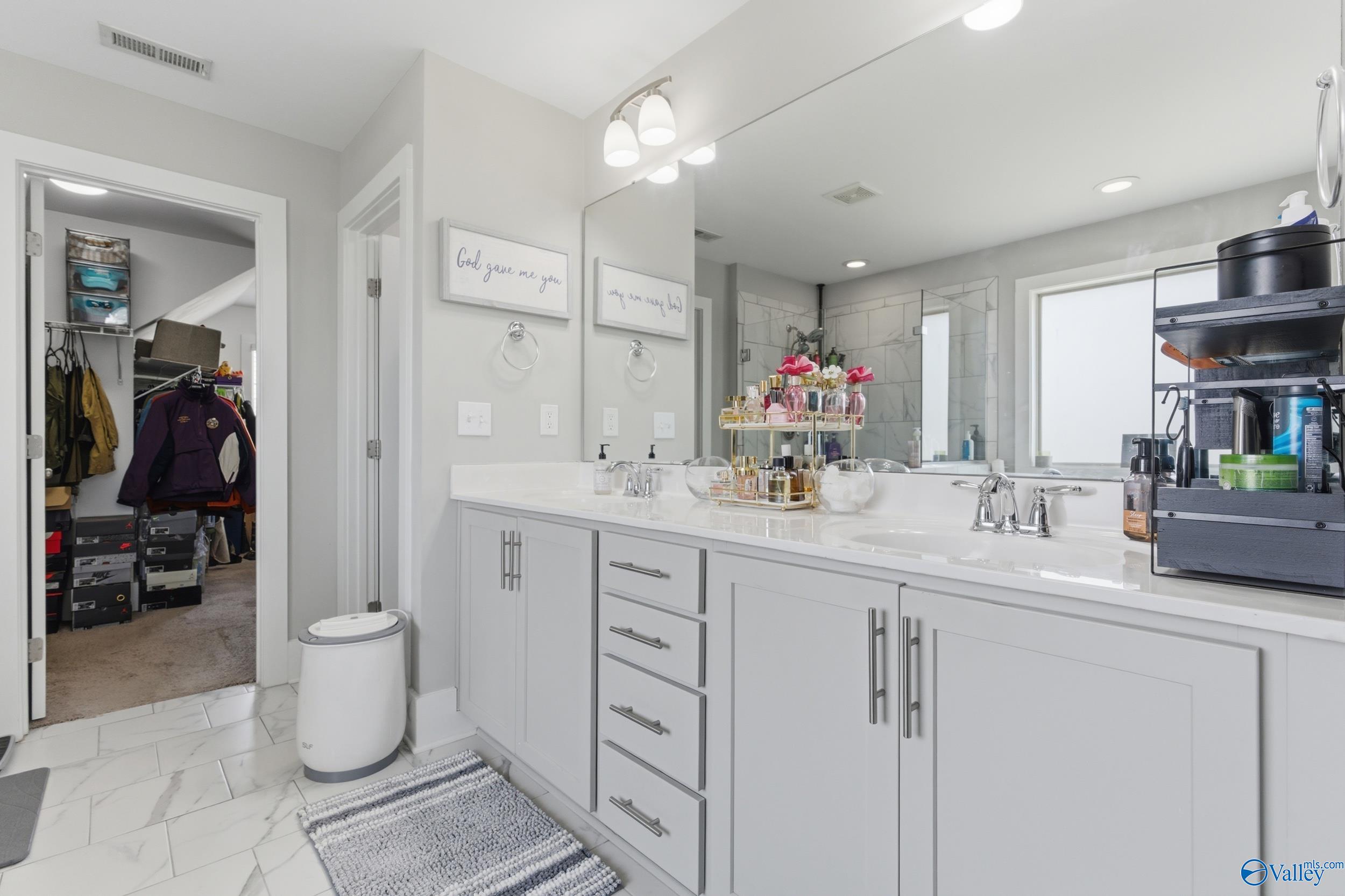 112 Colony Cove Drive
