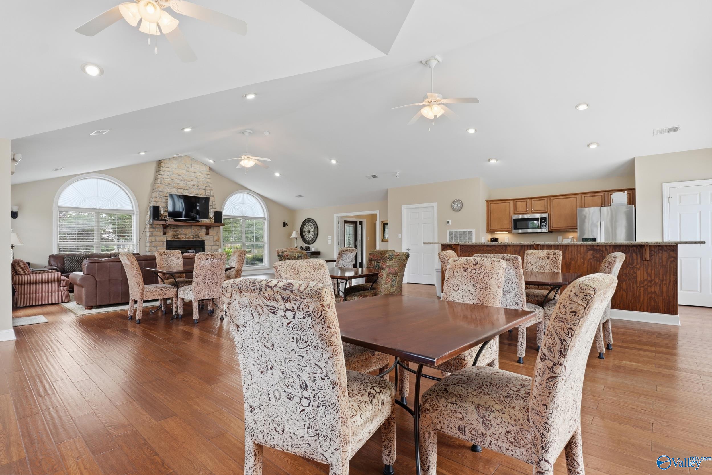 52 Laurel Lane SE