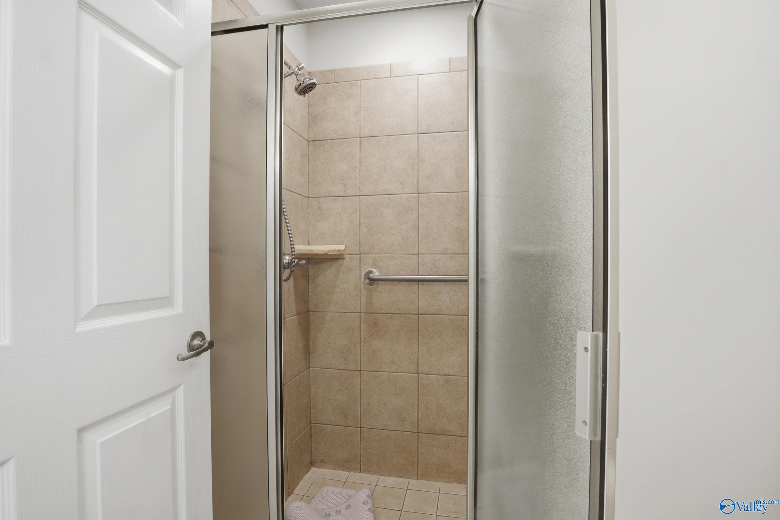 52 Laurel Lane SE