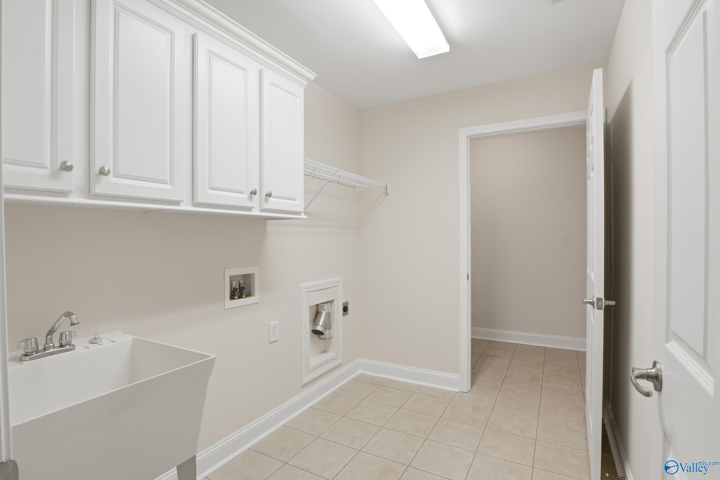 52 Laurel Lane SE