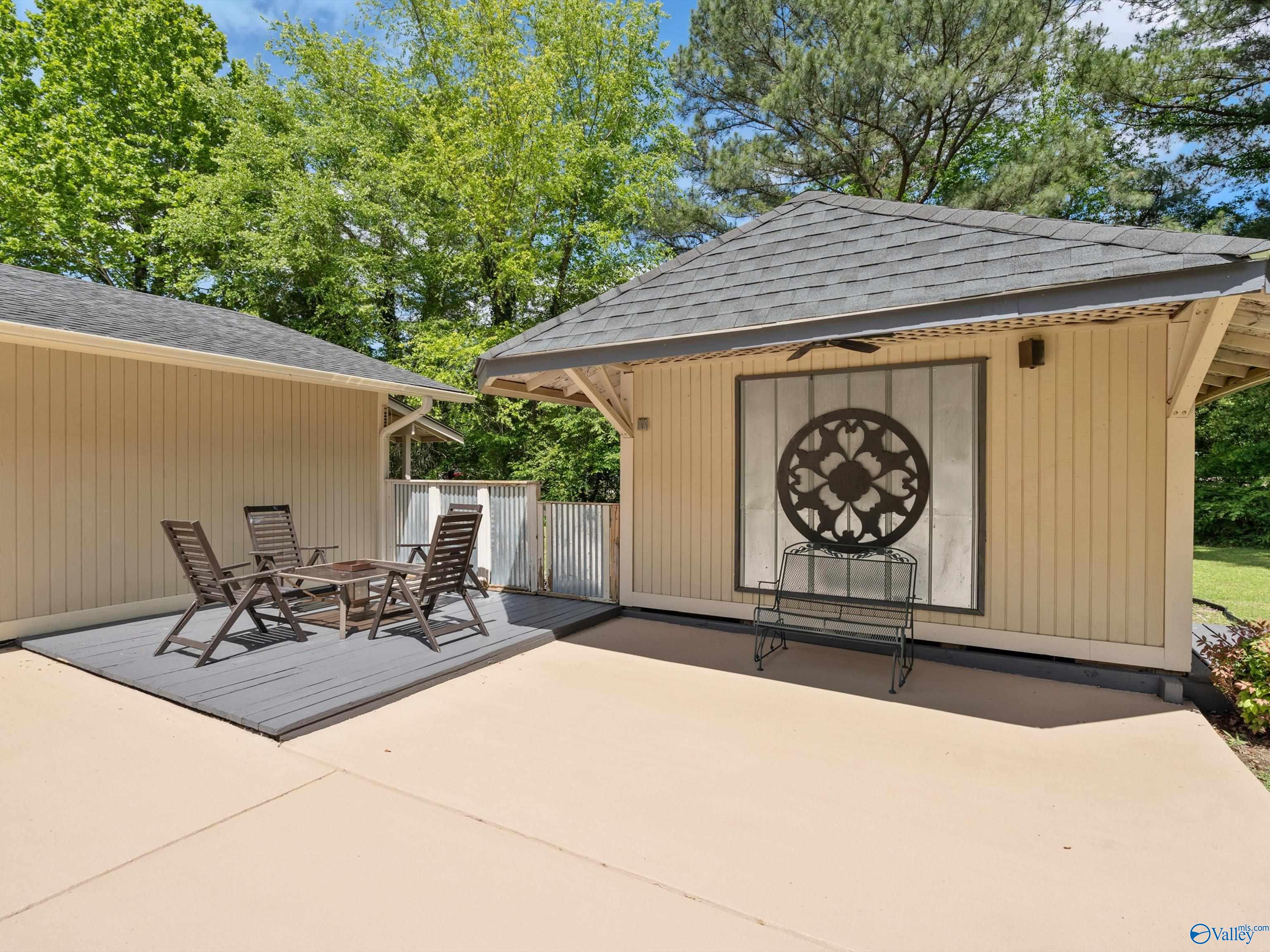 104 Northwood Circle