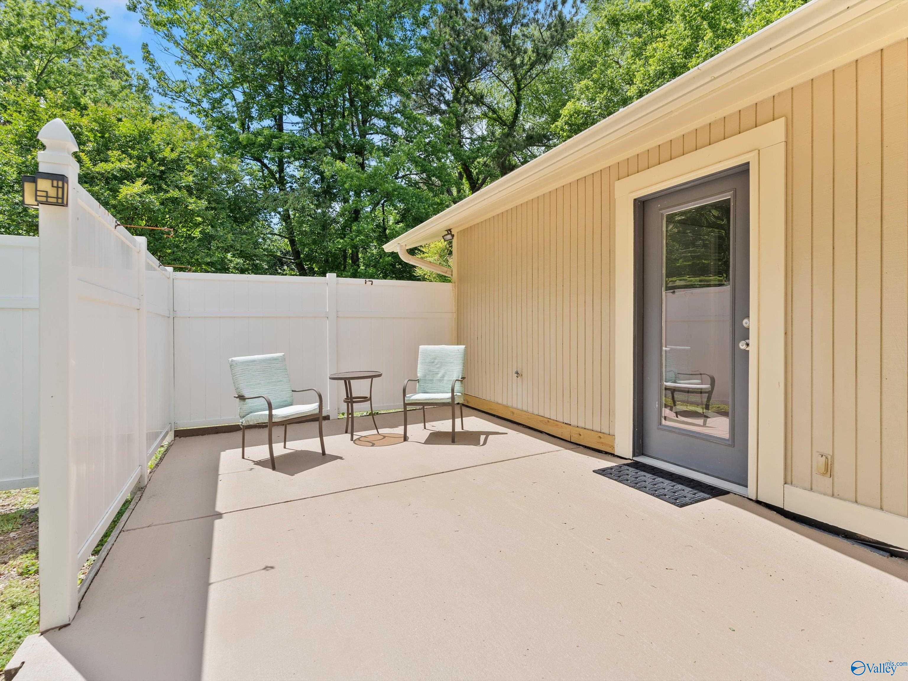 104 Northwood Circle