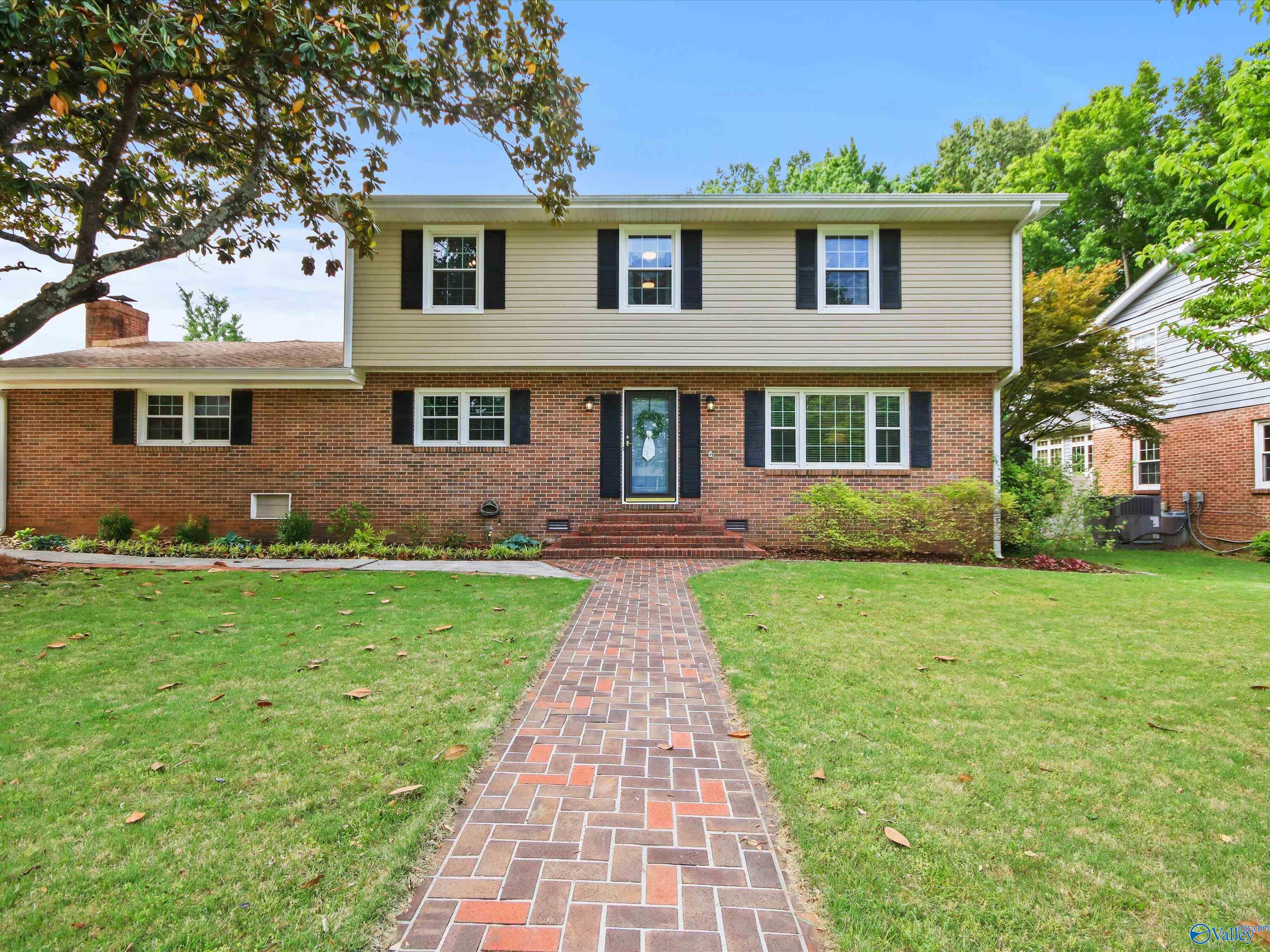 1010 San Ramon Avenue SE