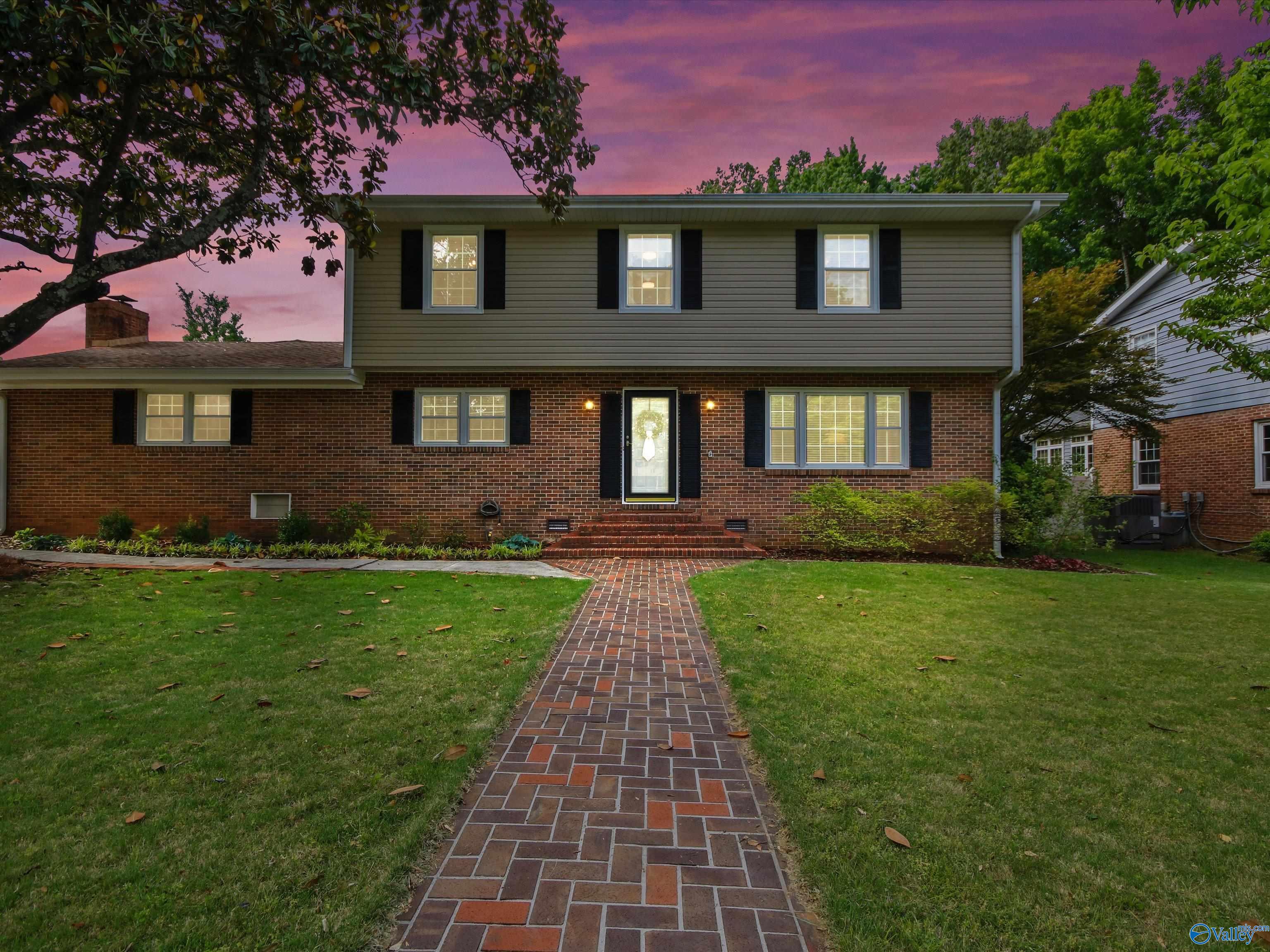 1010 San Ramon Avenue SE