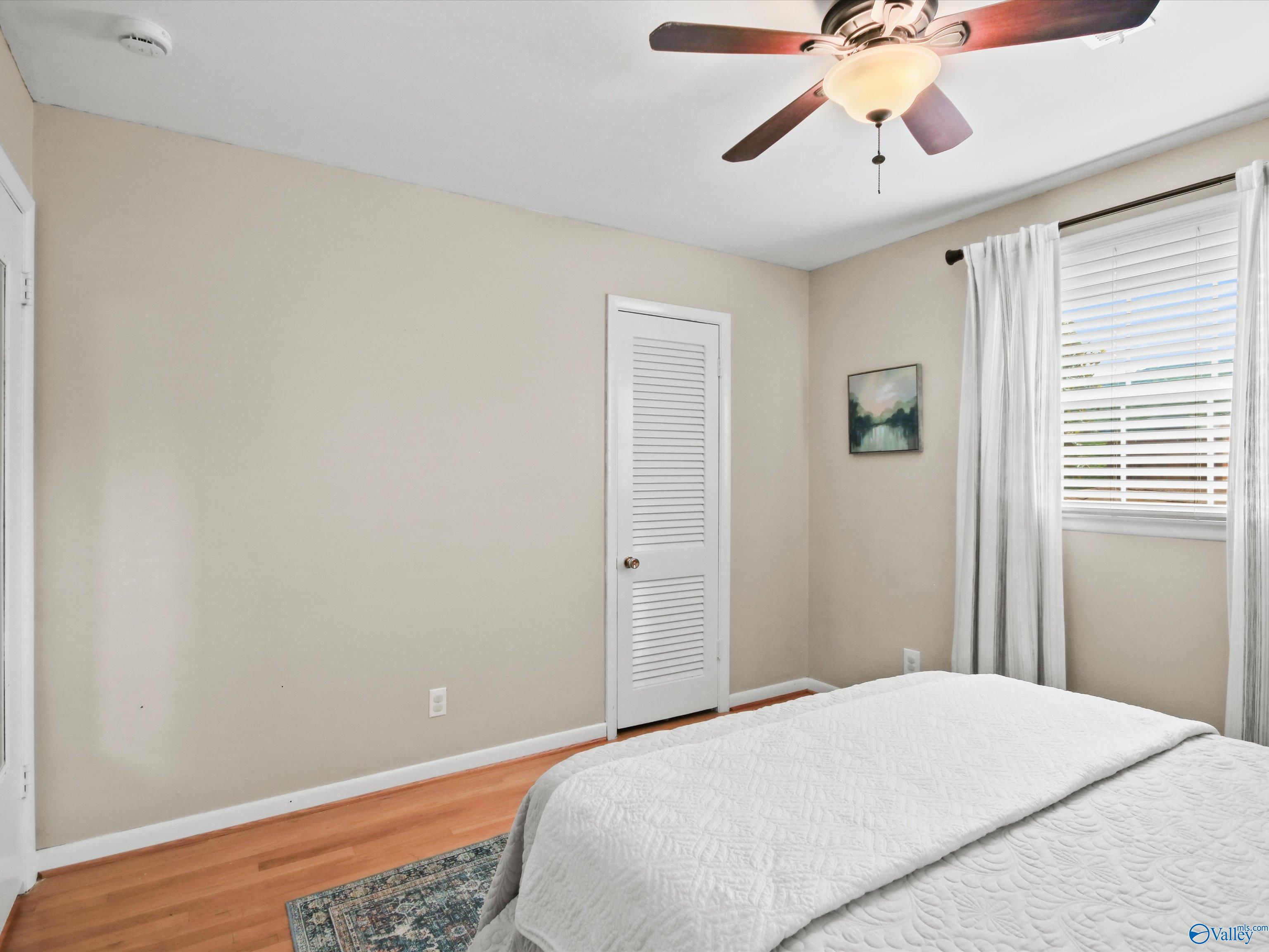 1010 San Ramon Avenue SE