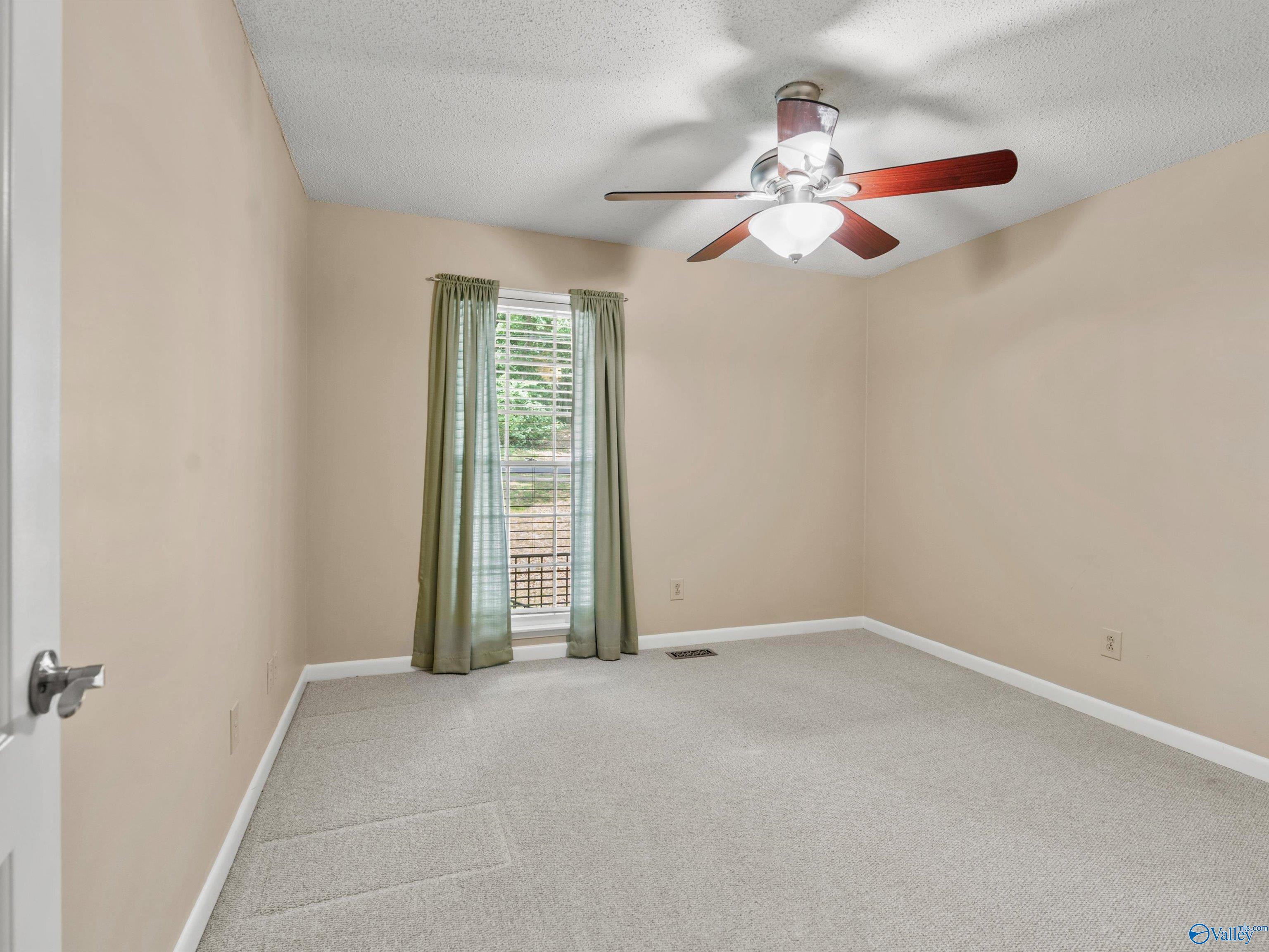 718 Versailles Drive SE